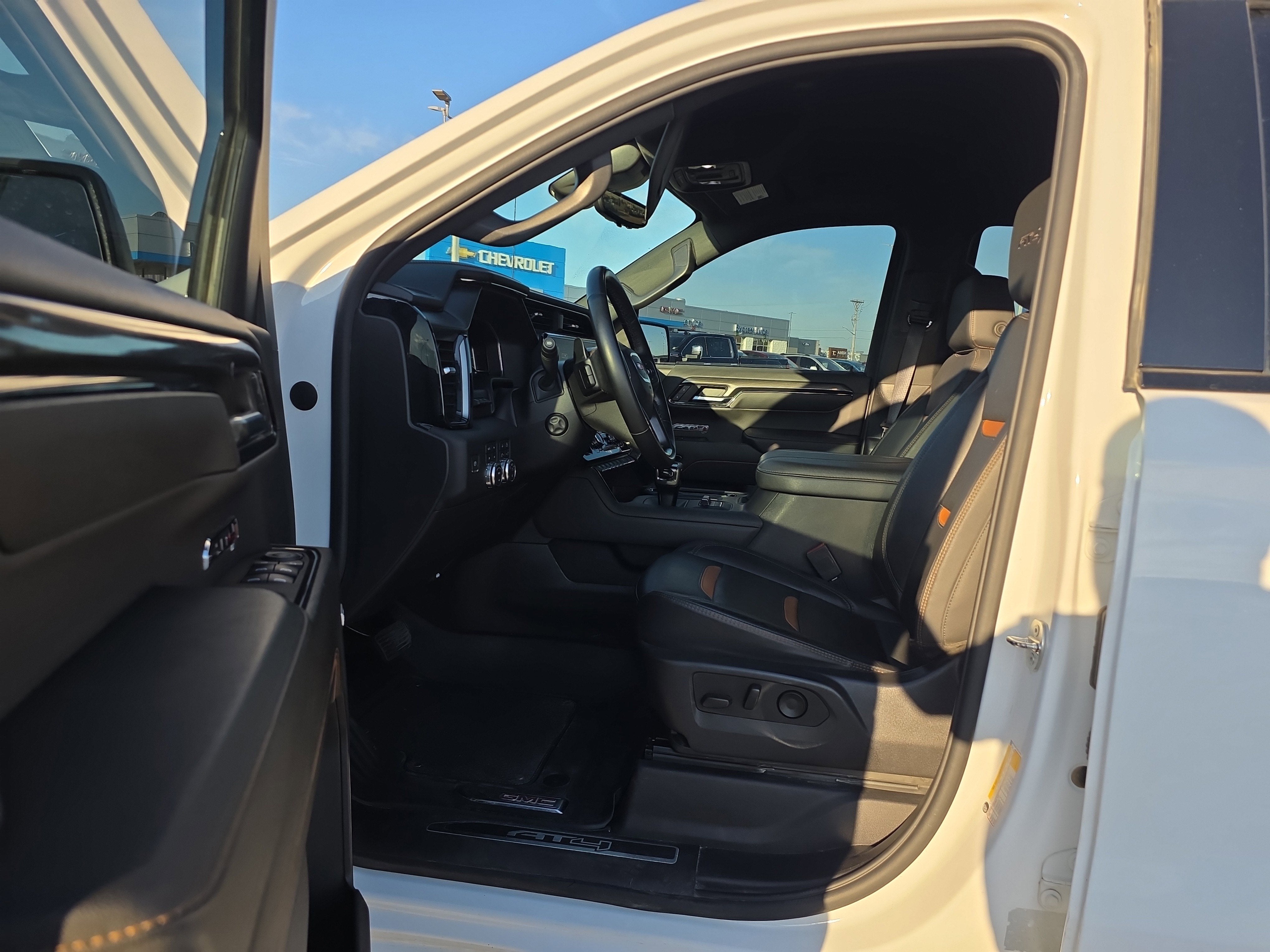 2024 GMC Sierra 1500 AT4