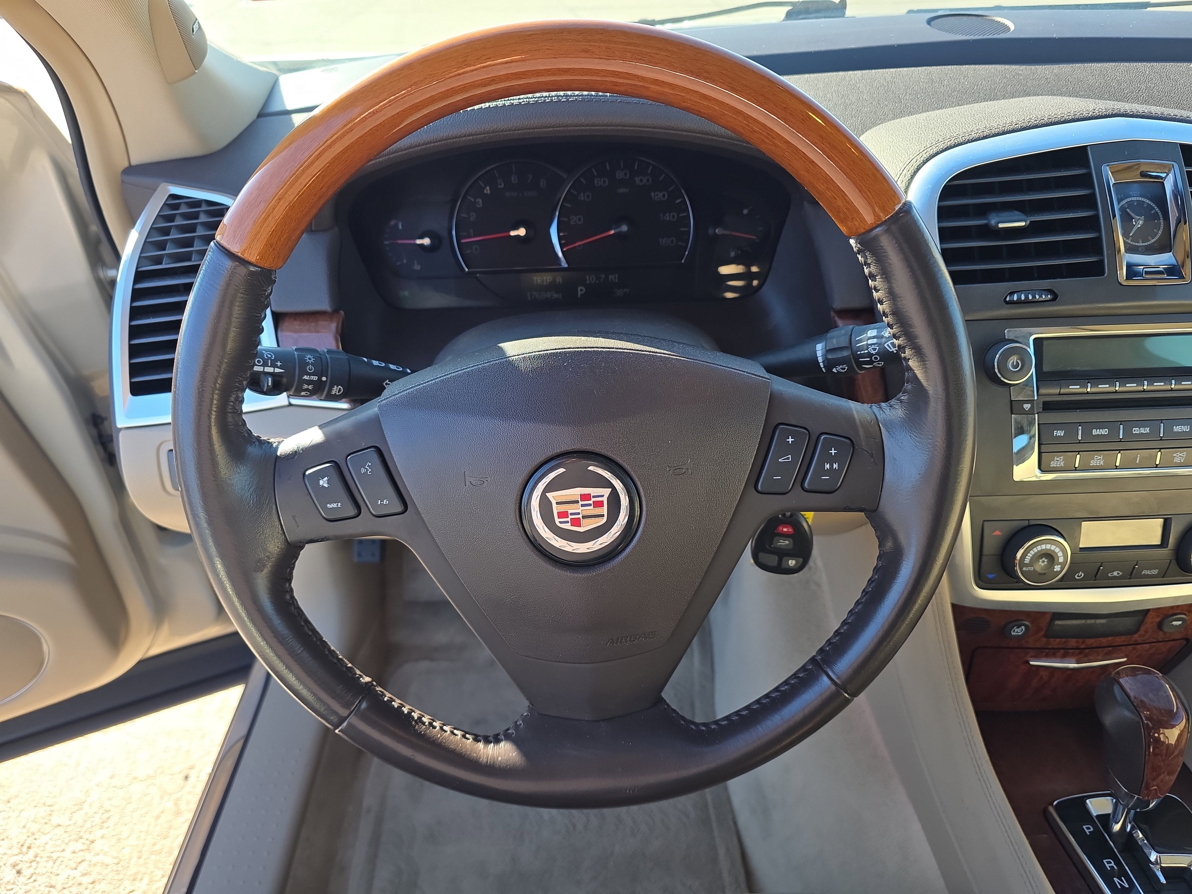 2007 Cadillac SRX Base