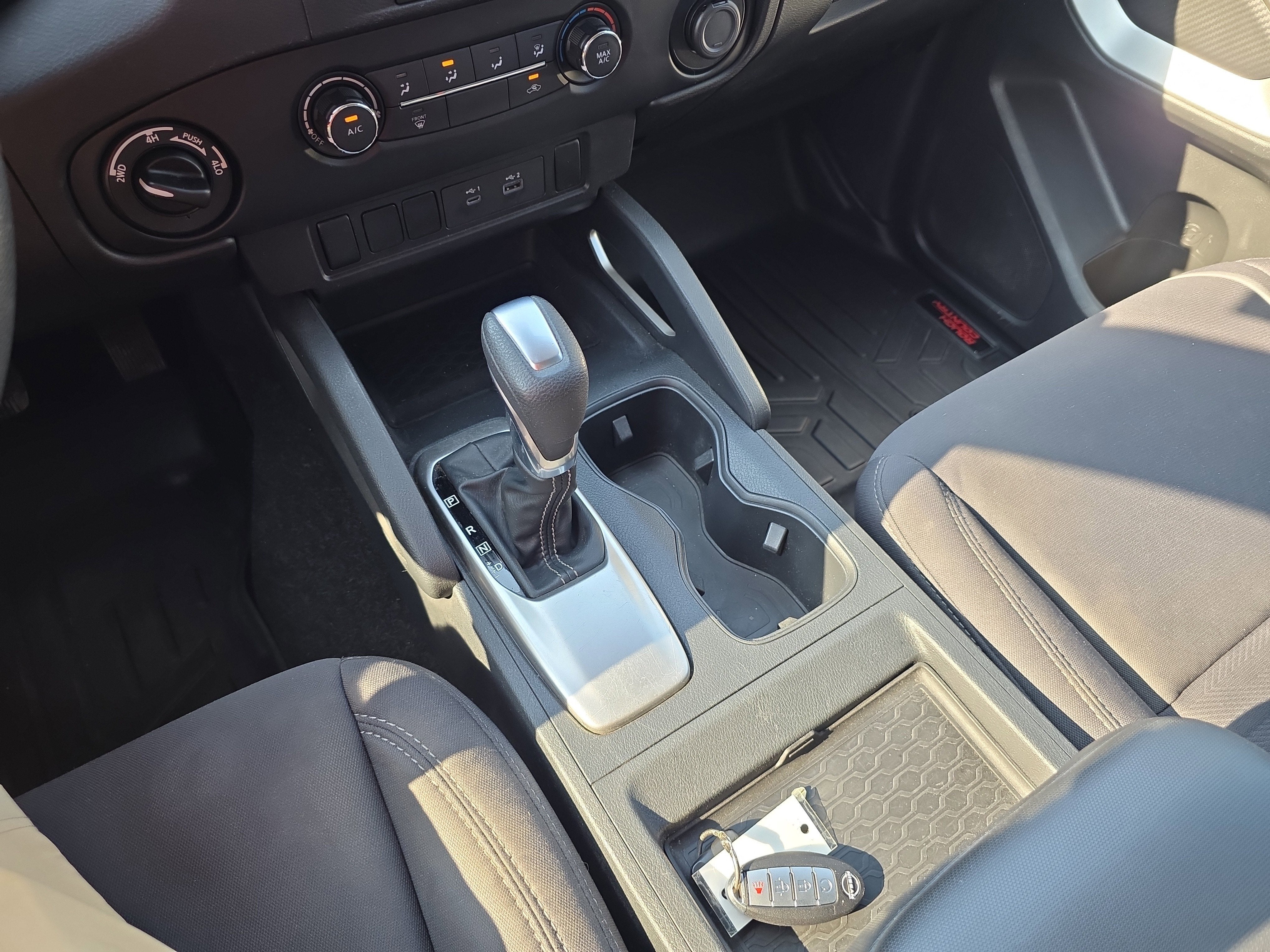 2022 Nissan Frontier SV