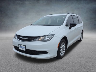 2021 Chrysler Voyager LXI