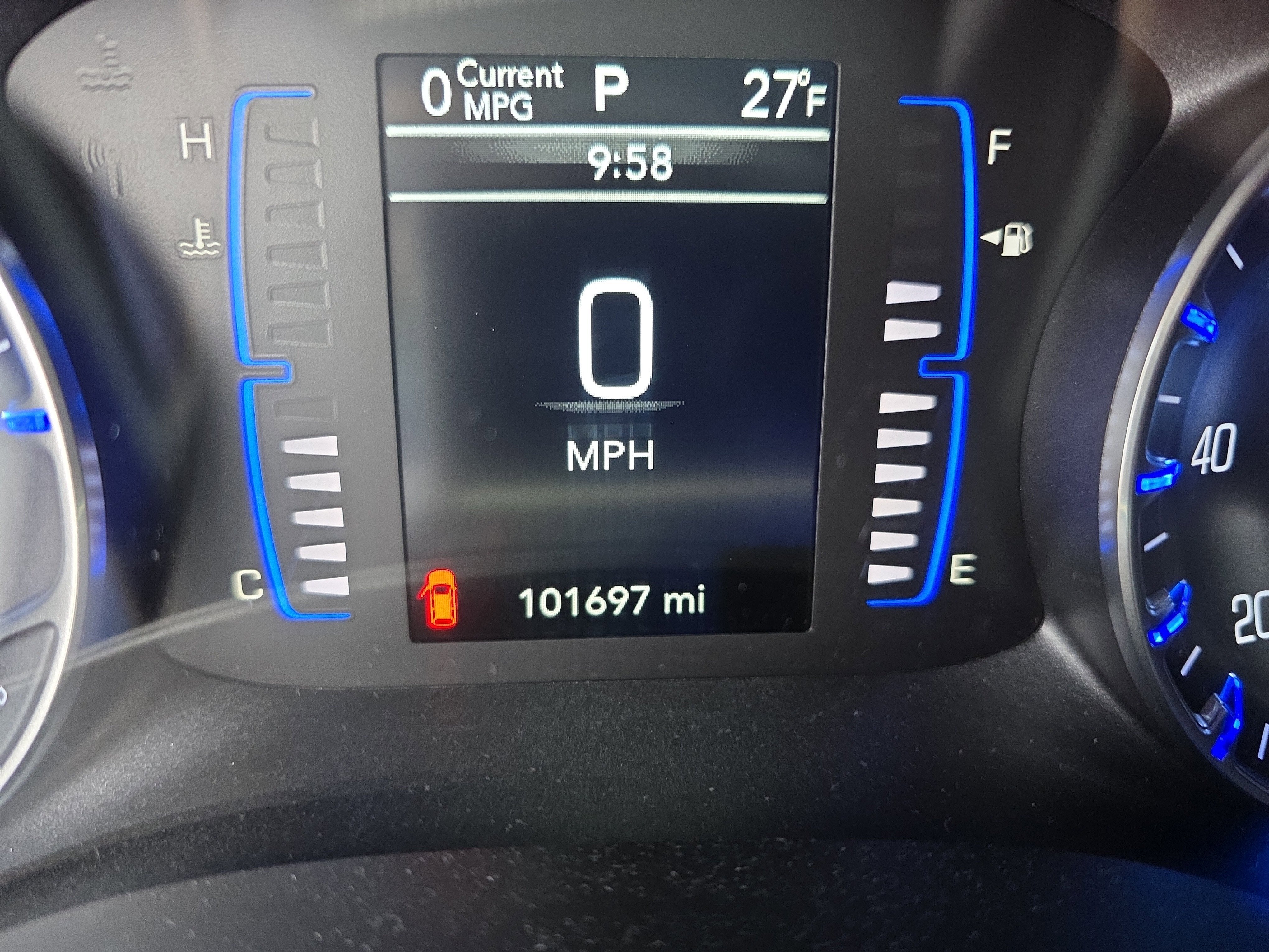 2021 Chrysler Voyager LXI