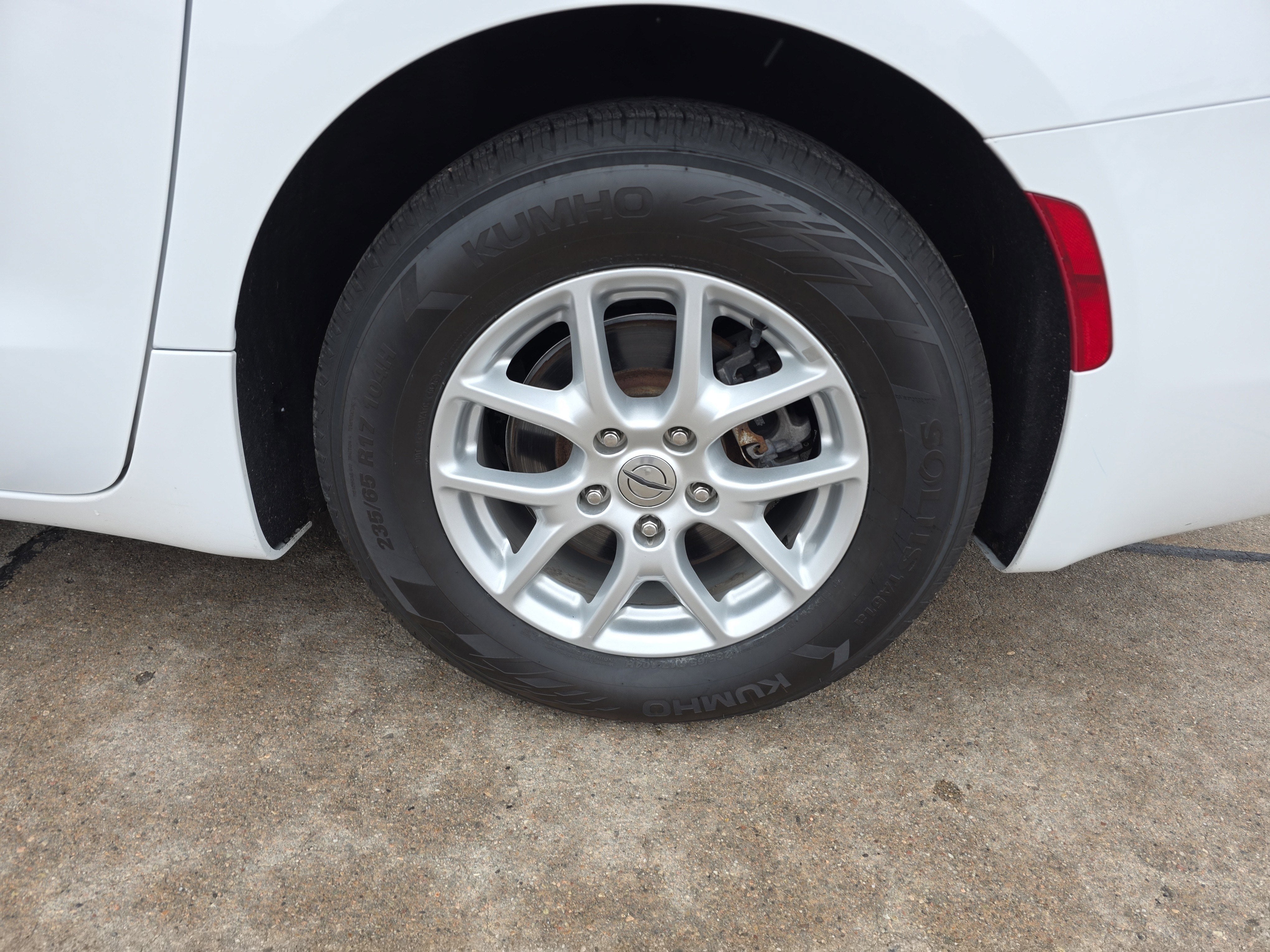 2021 Chrysler Voyager LXI