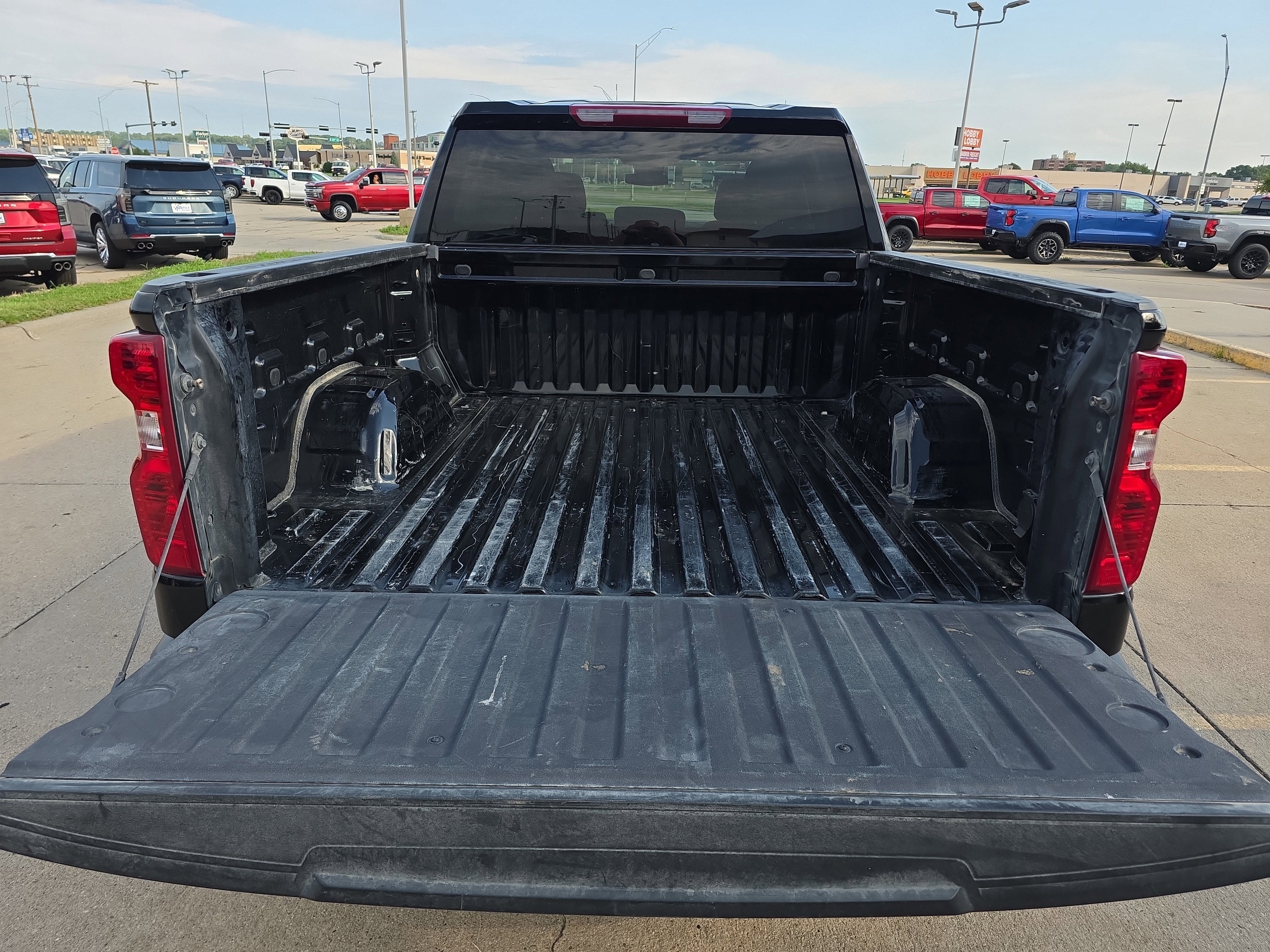 2025 Chevrolet Silverado 1500 LT (2FL)