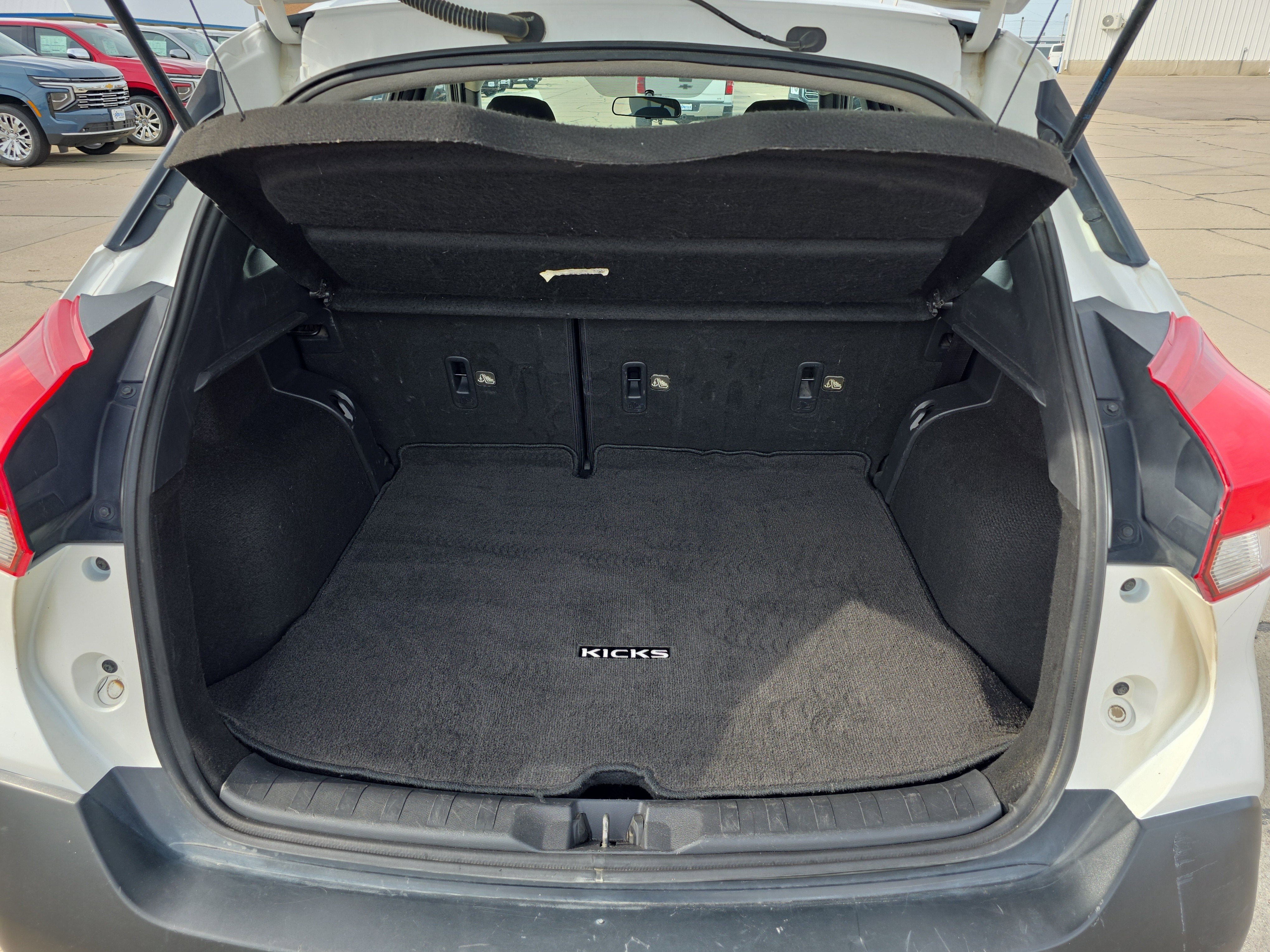 2019 Nissan Kicks SV