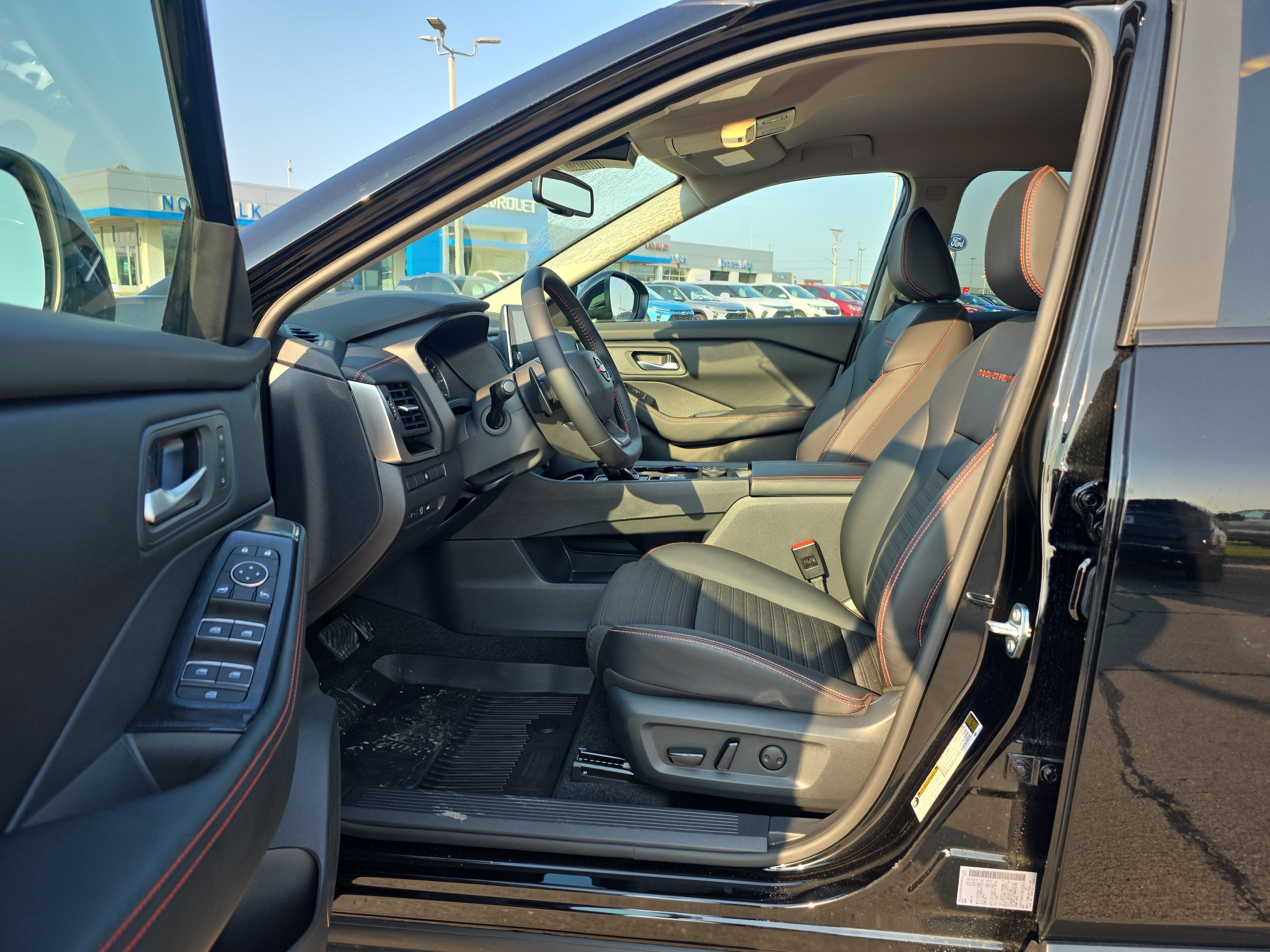 2025 Nissan Rogue Rock Creek