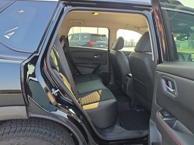 2025 Nissan Rogue Rock Creek