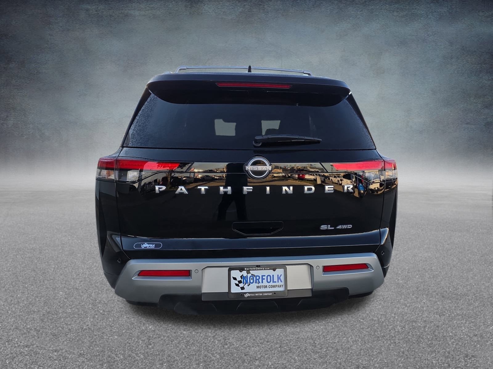 2022 Nissan Pathfinder SL