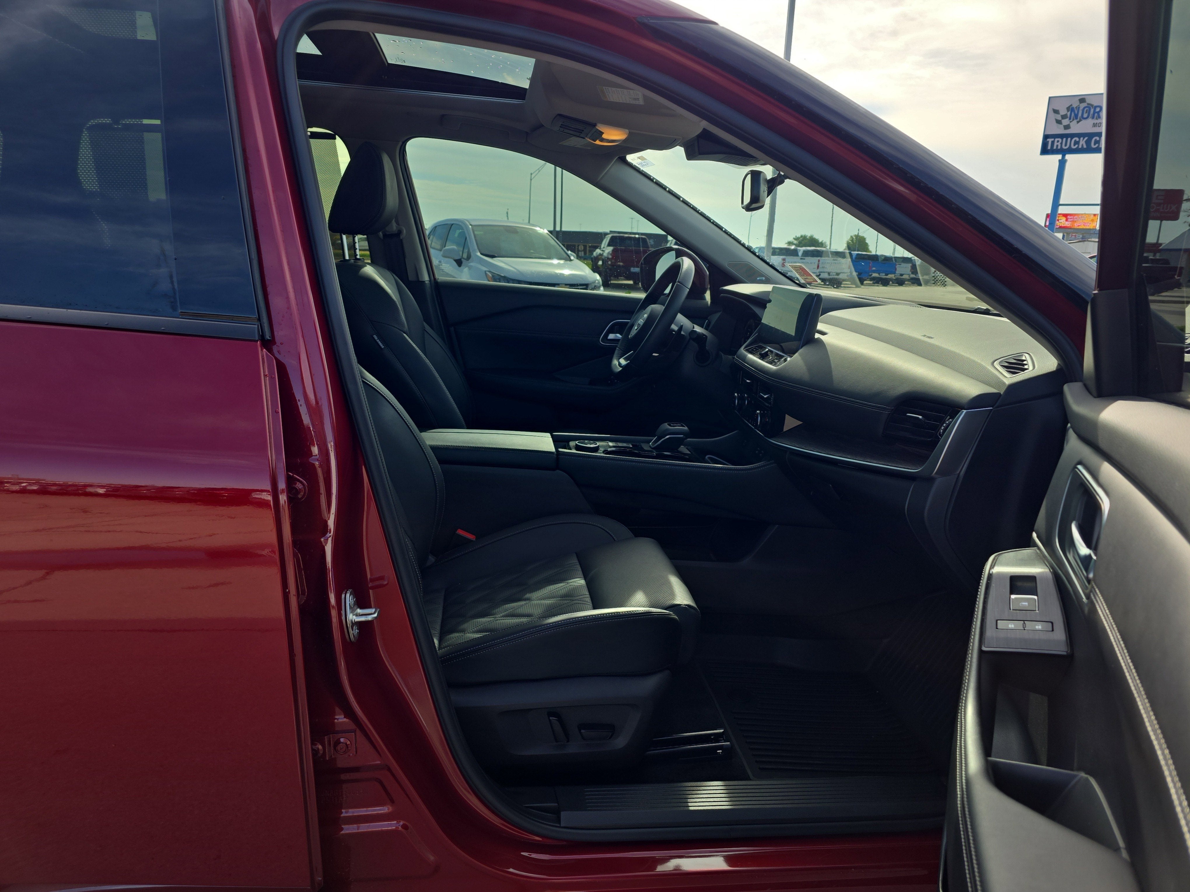 2024 Nissan Rogue Platinum