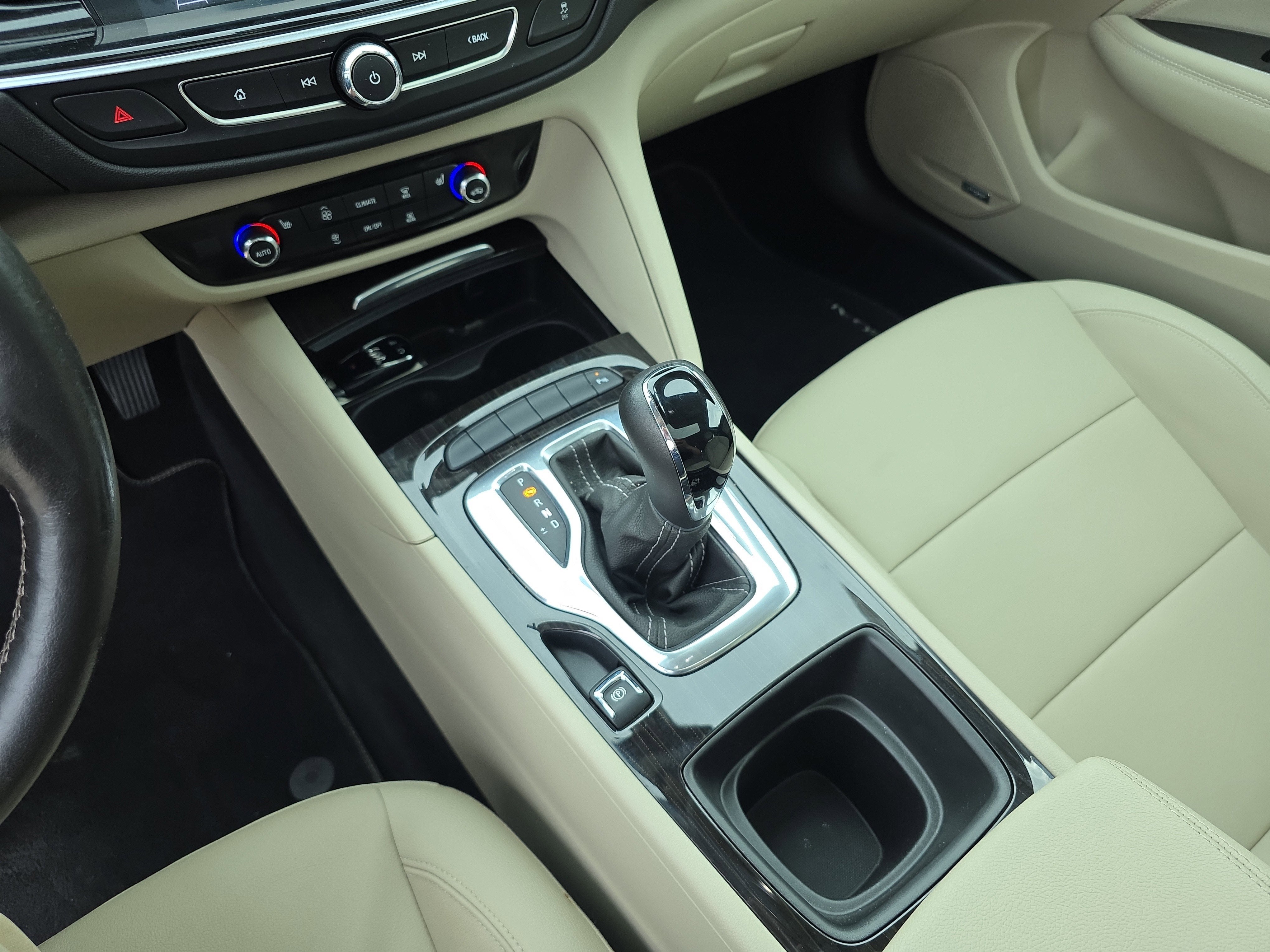 2020 Buick Regal Sportback Essence