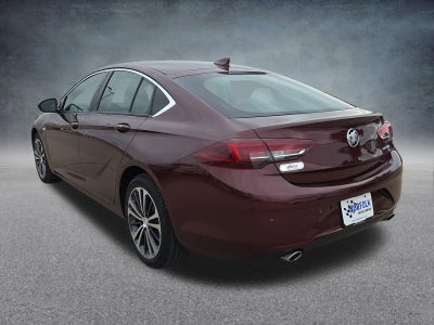 2020 Buick Regal Sportback Essence