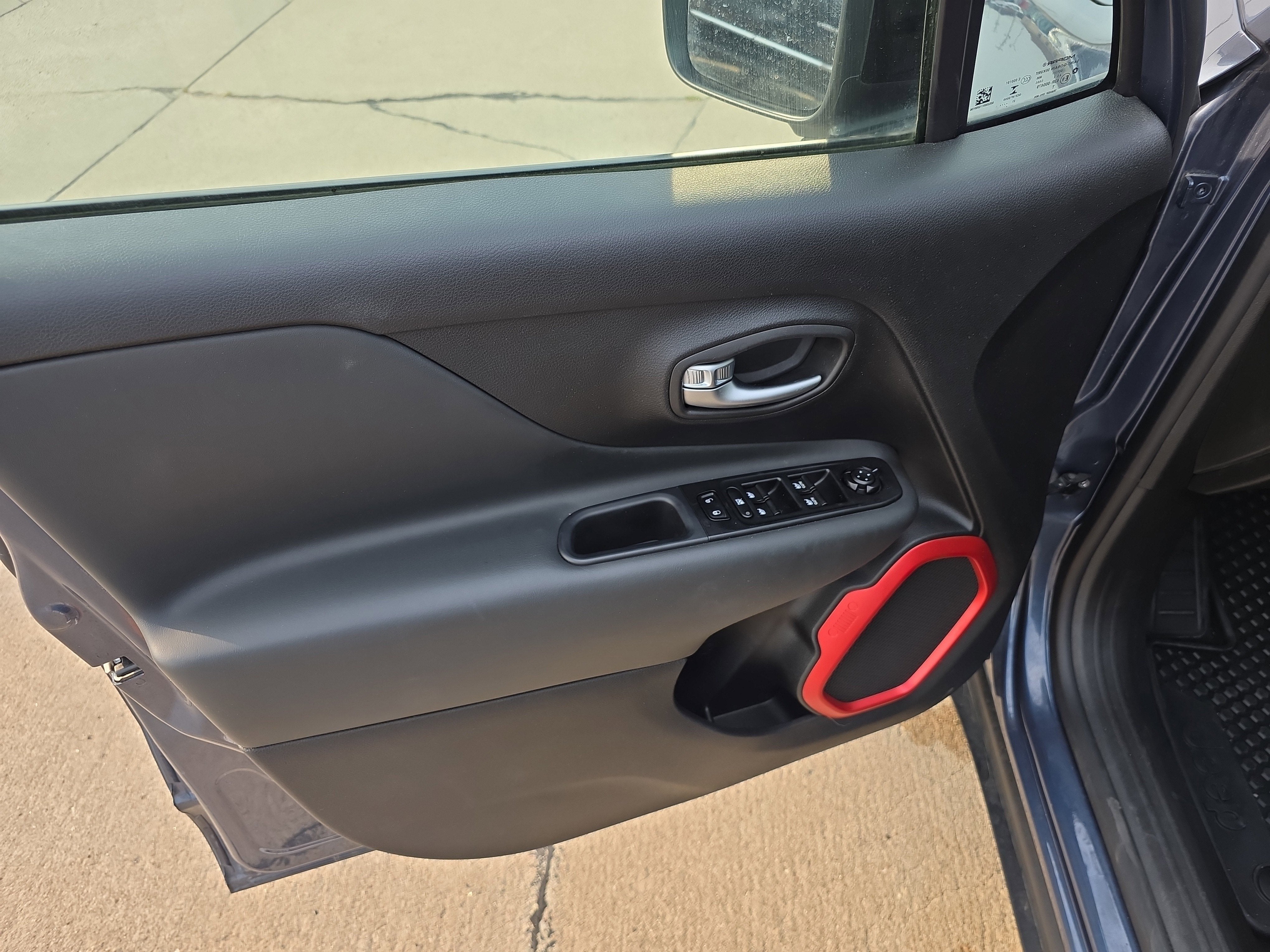 2022 Jeep Renegade Trailhawk