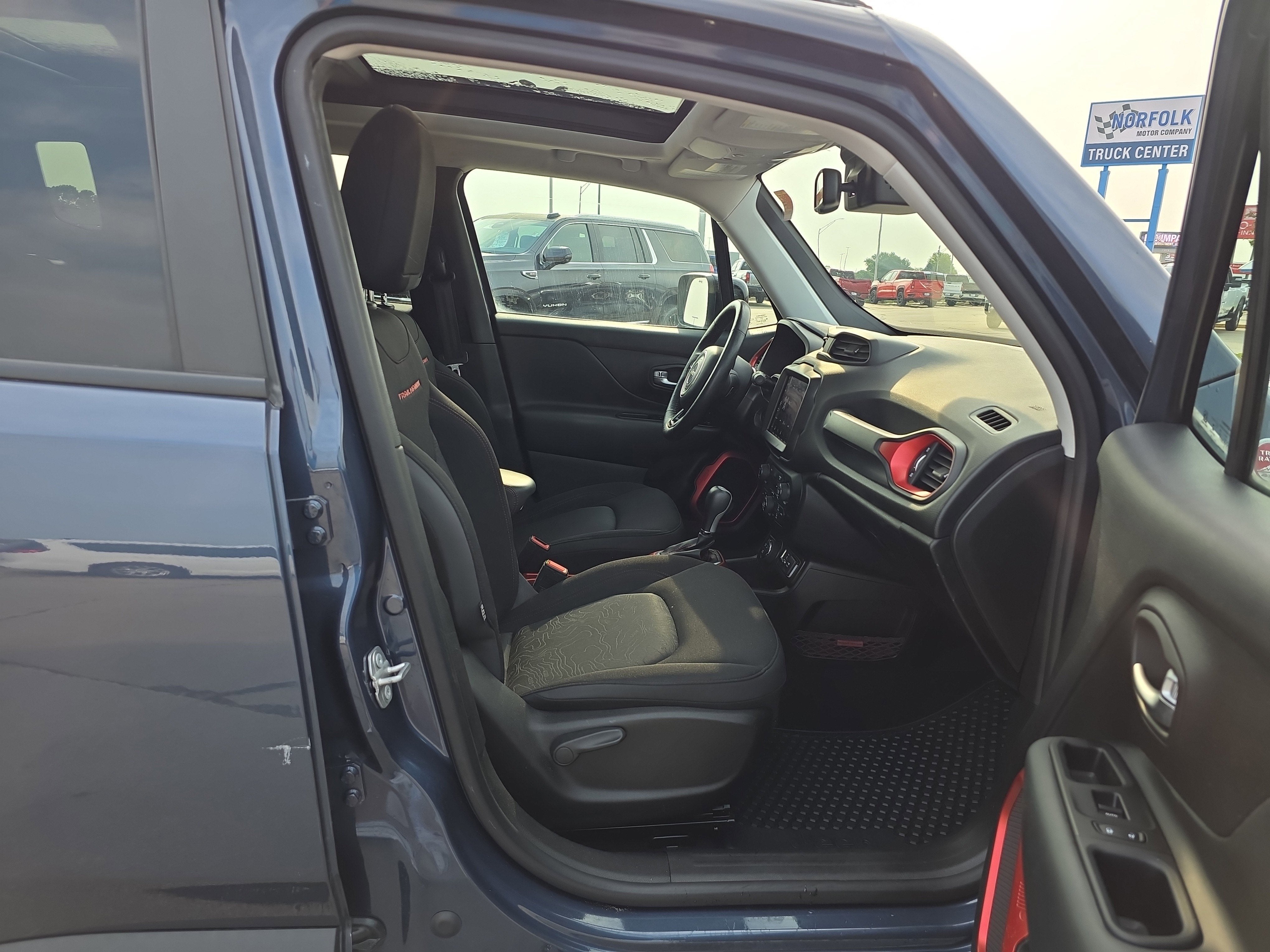 2022 Jeep Renegade Trailhawk