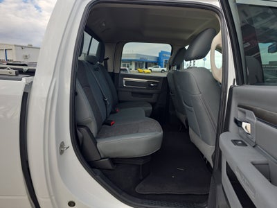 2017 RAM 1500 Big Horn Crew Cab 4x4 5'7" Box