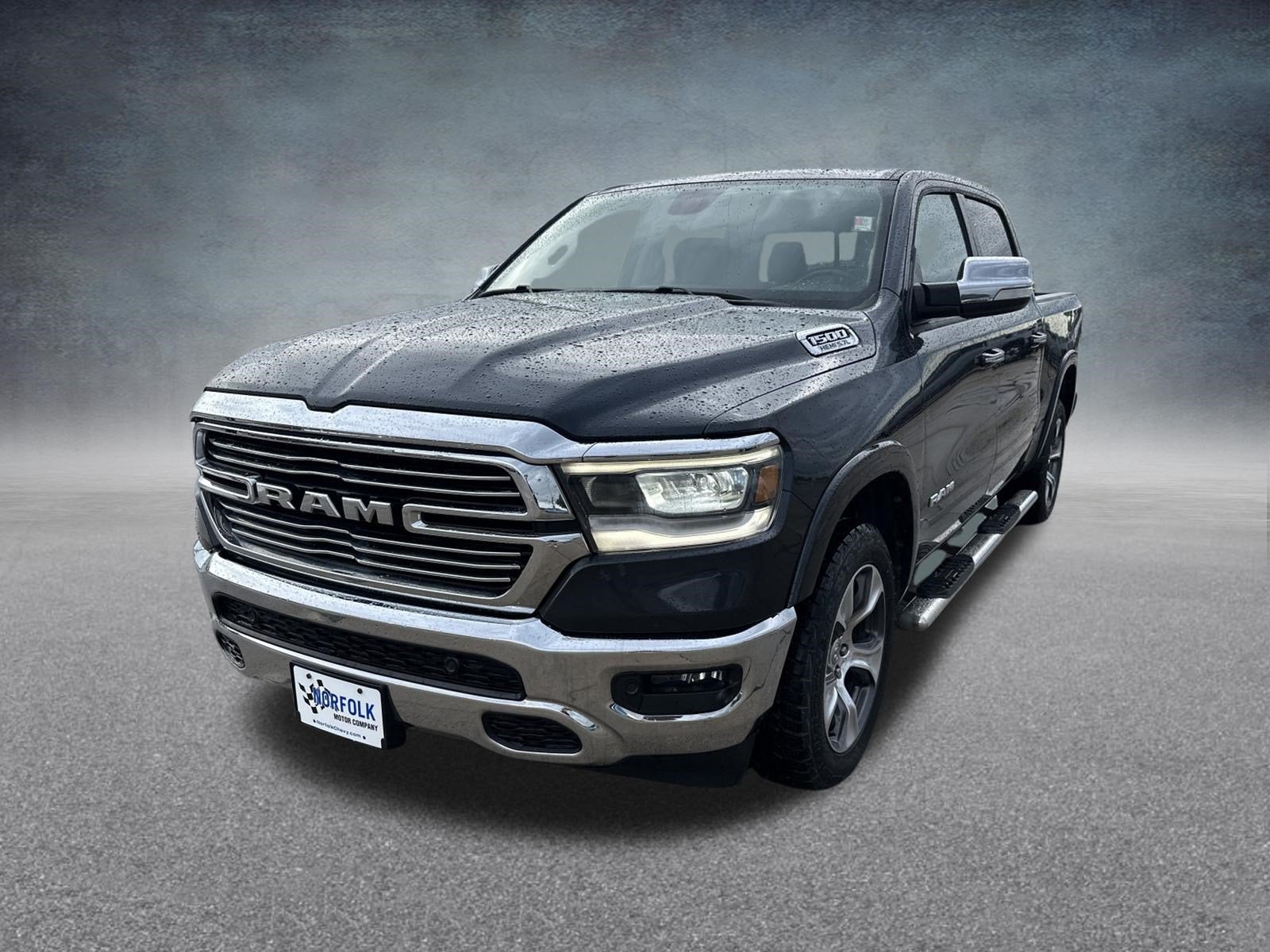 2019 RAM 1500 Laramie Crew Cab 4x4 5'7" Box