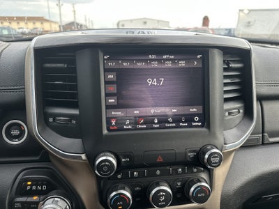 2019 RAM 1500 Laramie Crew Cab 4x4 5'7" Box