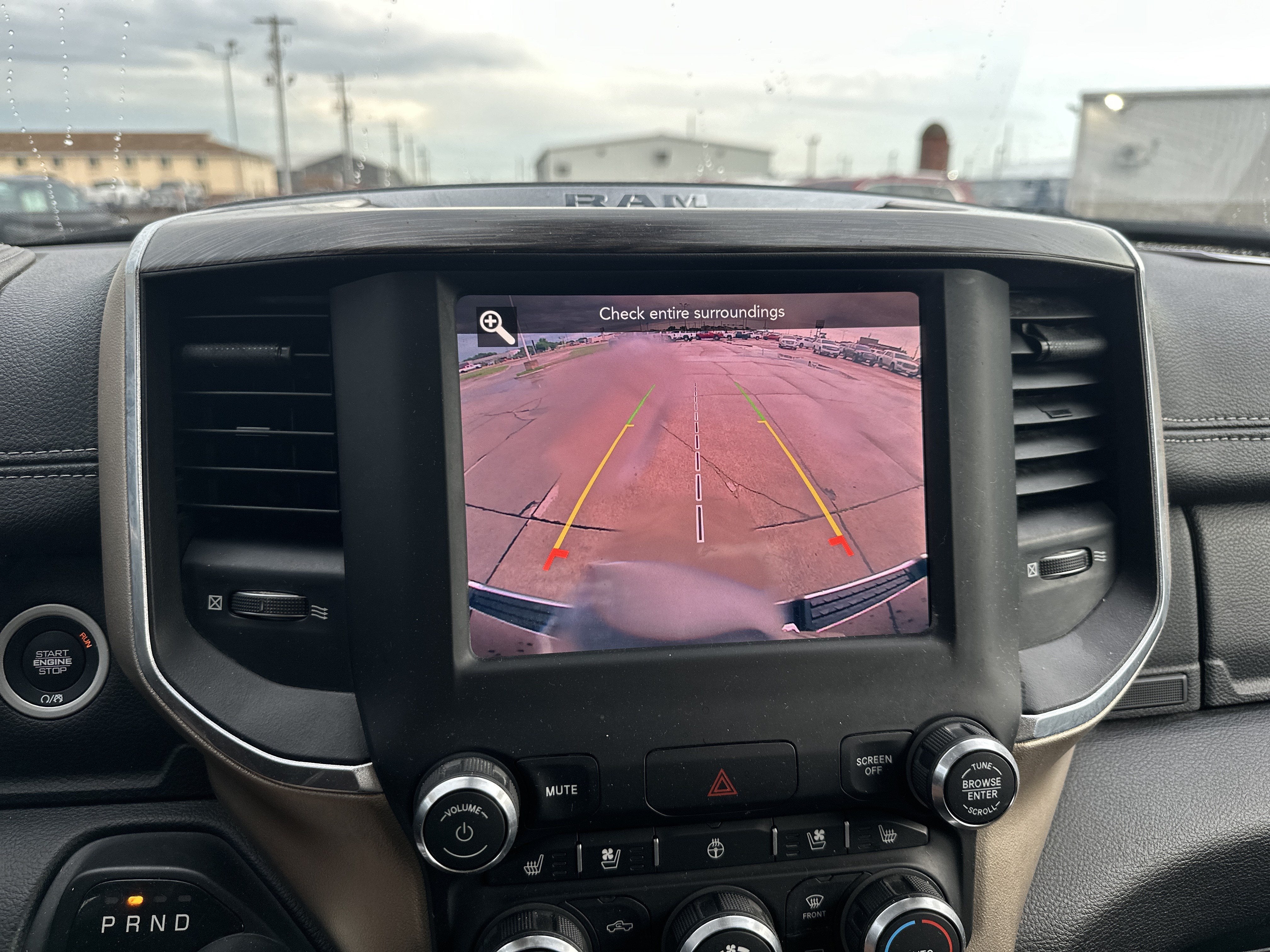 2019 RAM 1500 Laramie Crew Cab 4x4 5'7" Box