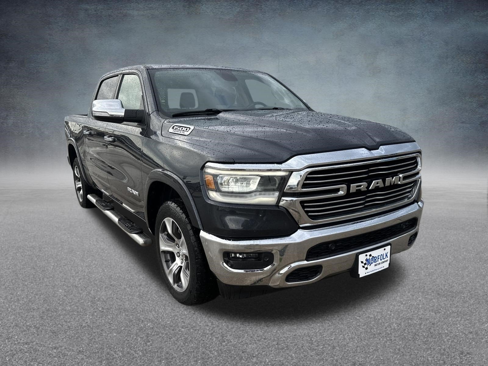 2019 RAM 1500 Laramie Crew Cab 4x4 5'7" Box