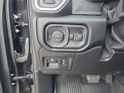 2021 RAM 1500 Laramie Crew Cab 4x4 5'7" Box