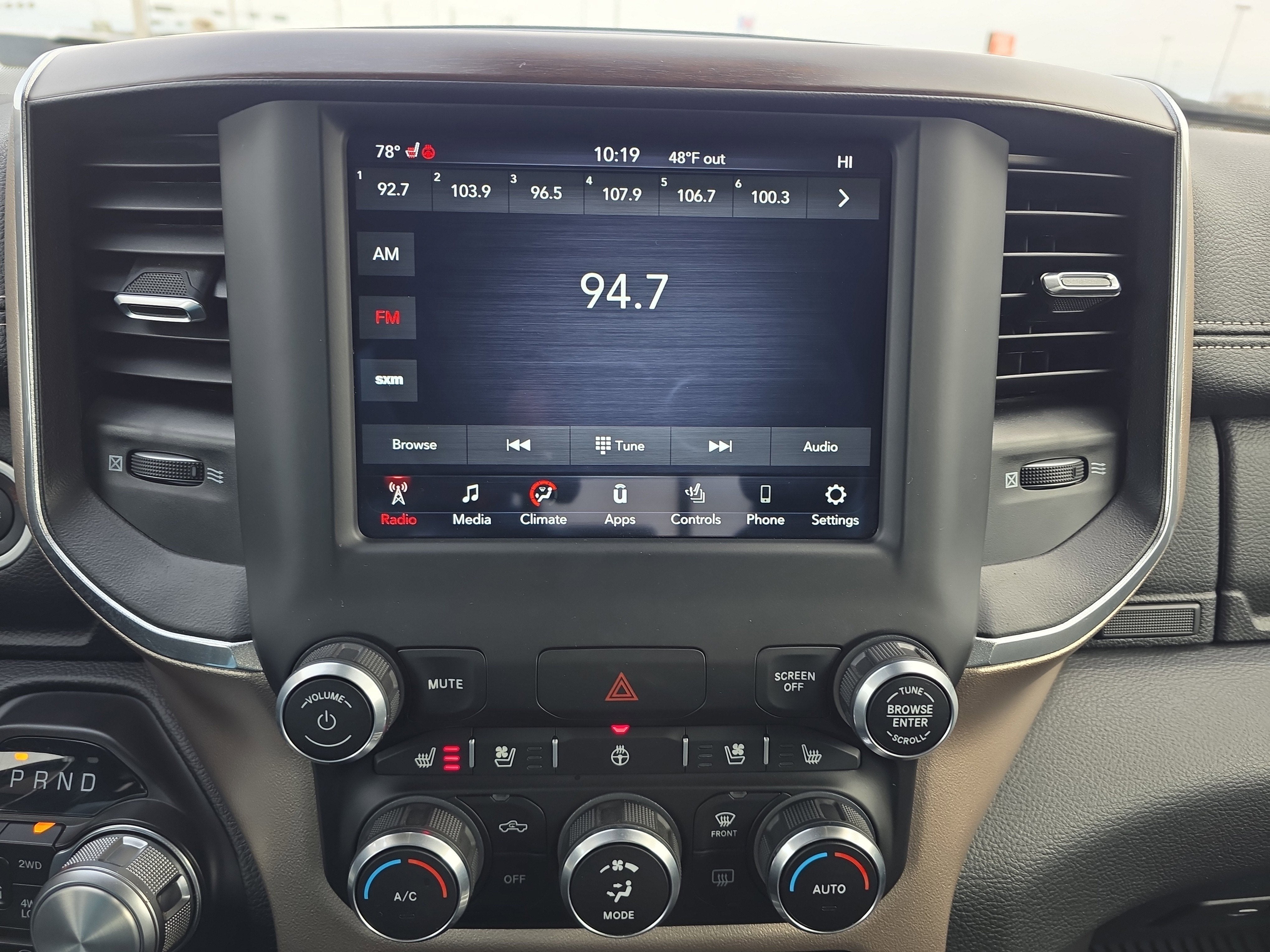 2021 RAM 1500 Laramie Crew Cab 4x4 5'7" Box