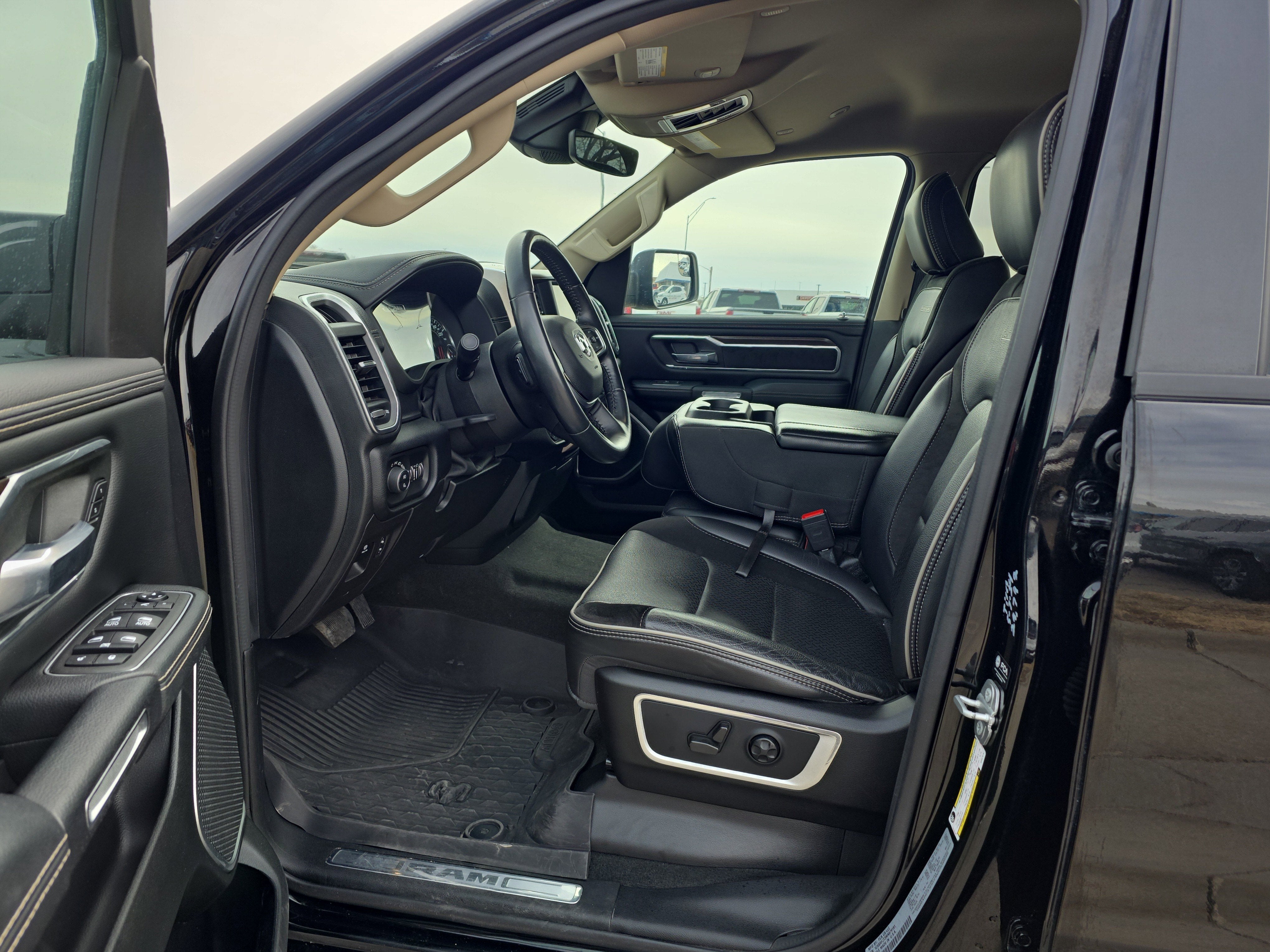 2021 RAM 1500 Laramie Crew Cab 4x4 5'7" Box