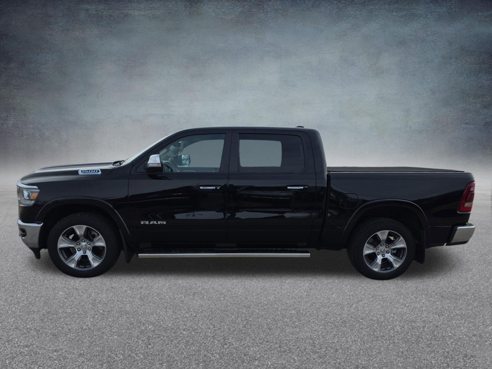 2021 RAM 1500 Laramie Crew Cab 4x4 5'7" Box
