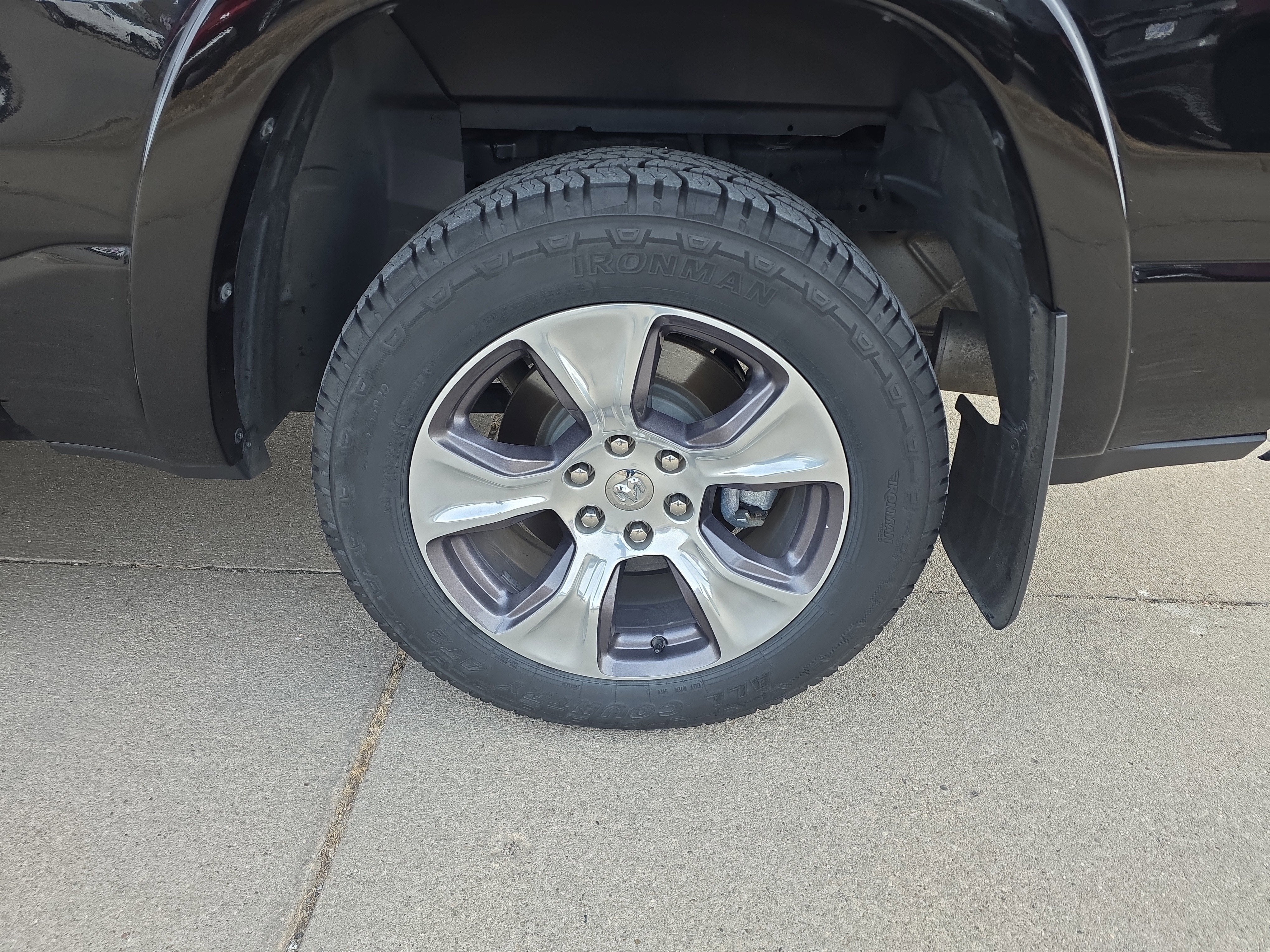 2021 RAM 1500 Laramie Crew Cab 4x4 5'7" Box