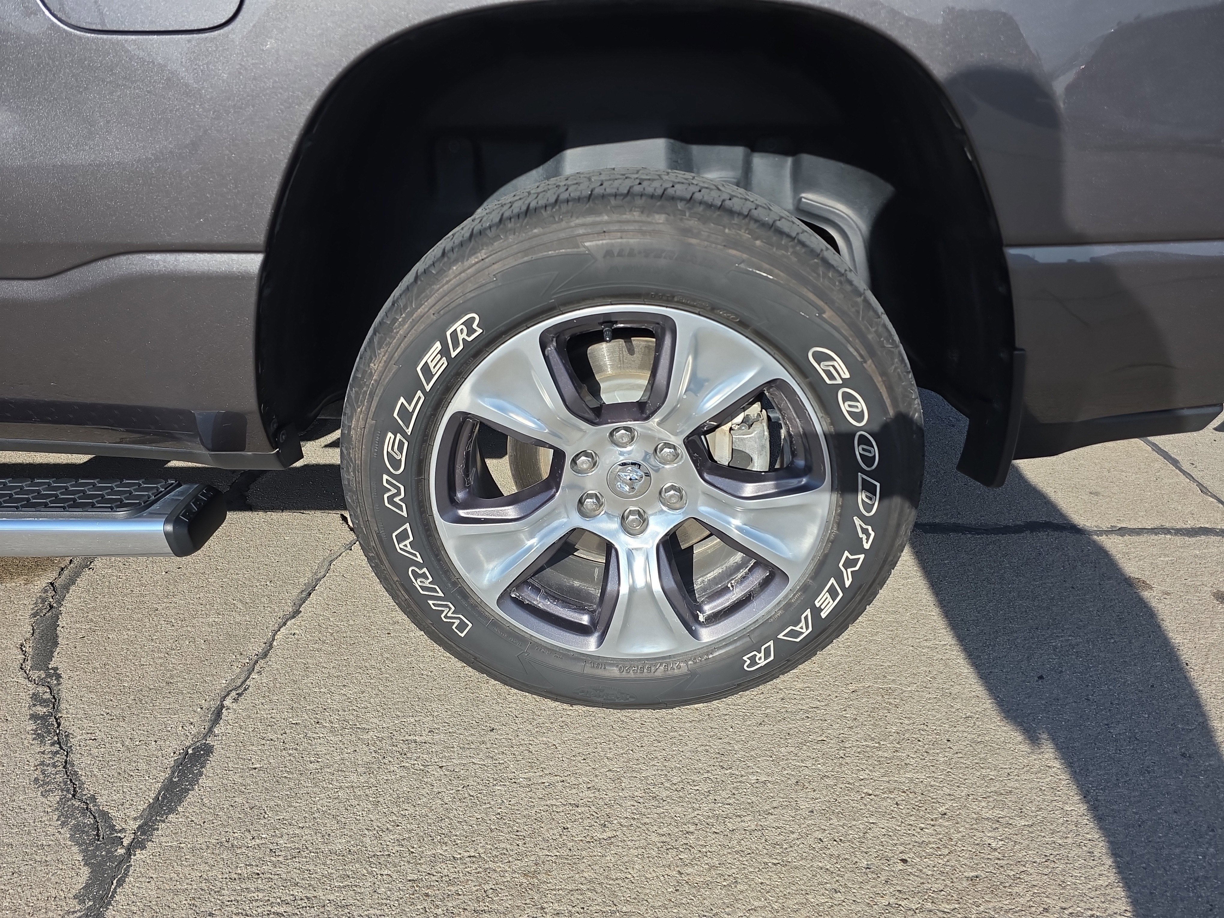 2023 RAM 1500 Laramie Crew Cab 4x4 6'4" Box