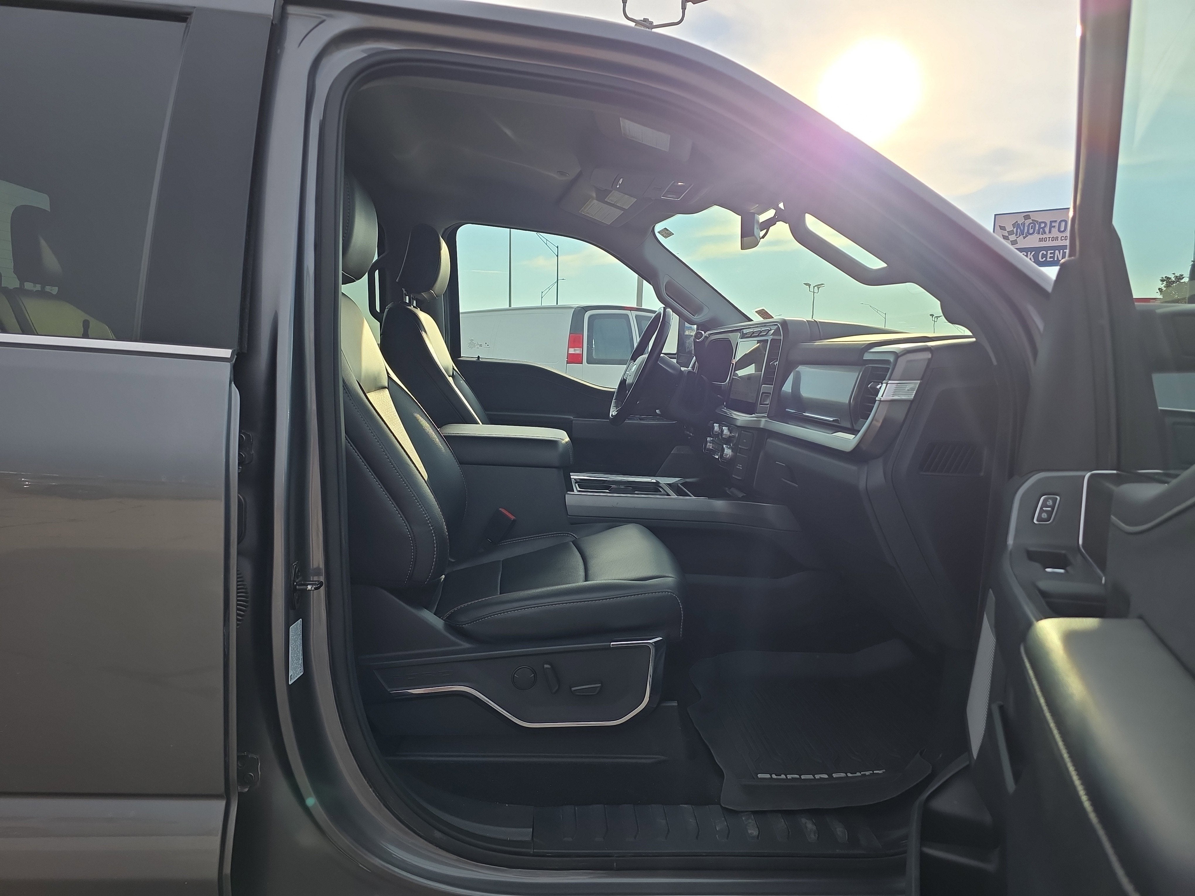 2023 Ford Super Duty F-350 SRW XL