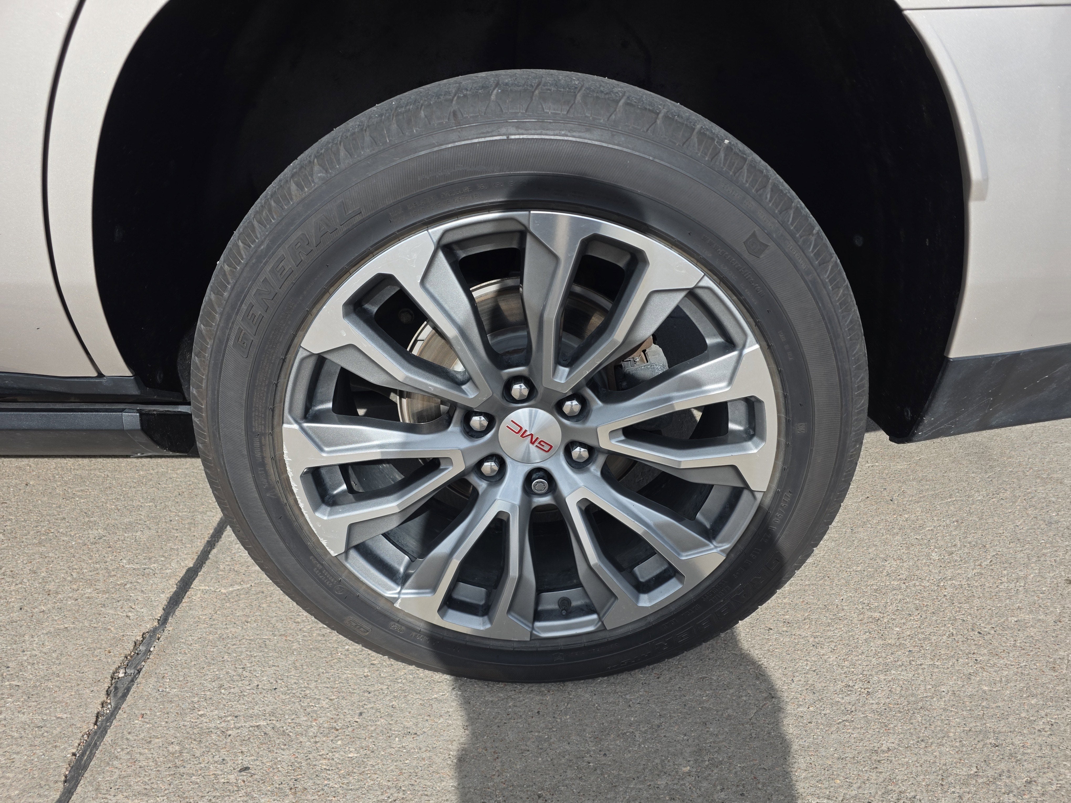 2021 GMC Yukon Denali