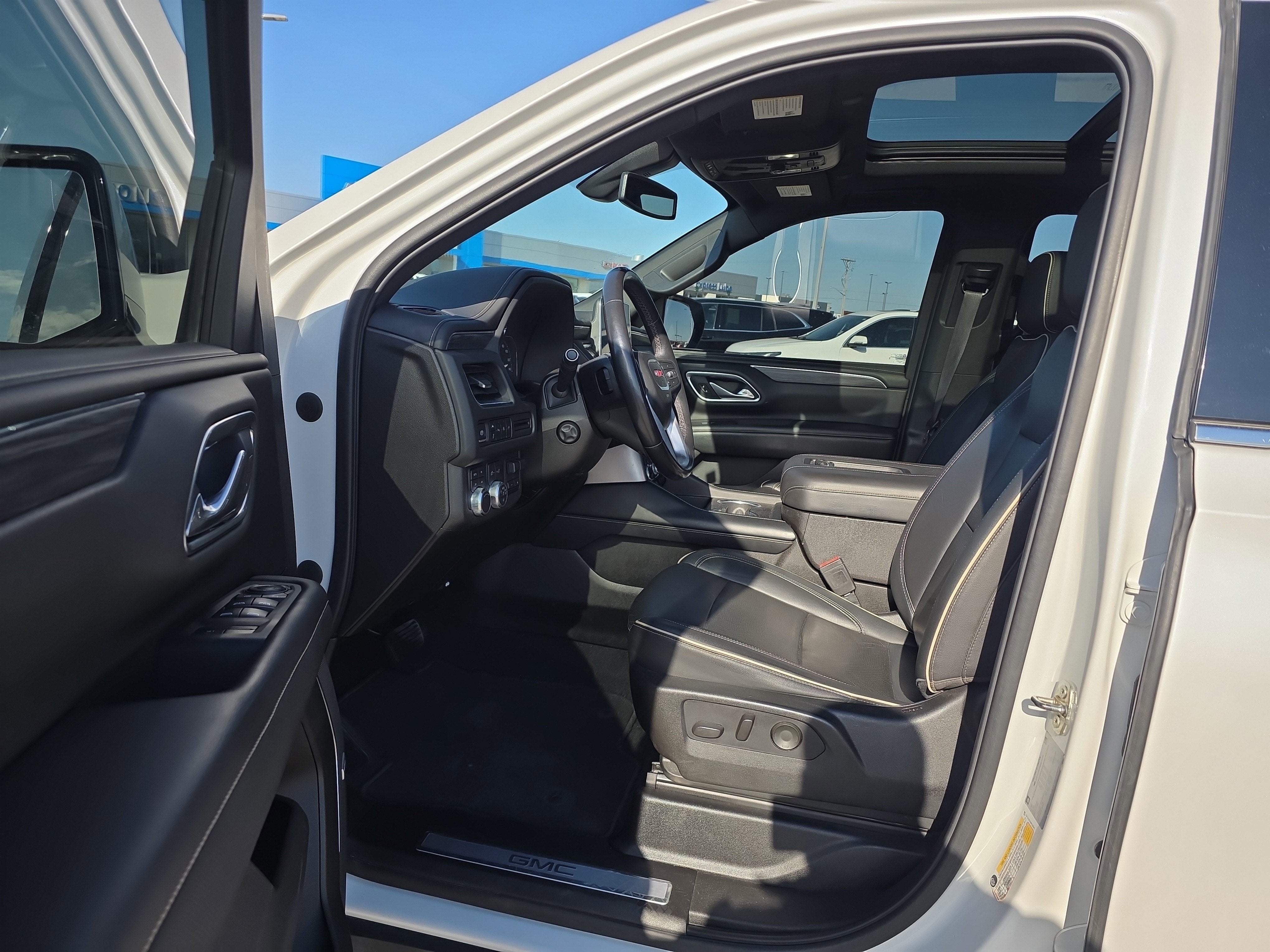 2021 GMC Yukon XL SLT
