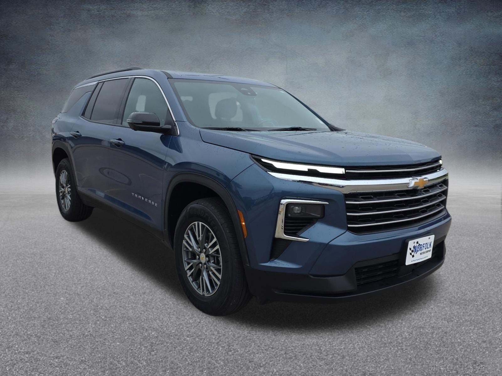 2024 Chevrolet Traverse LT