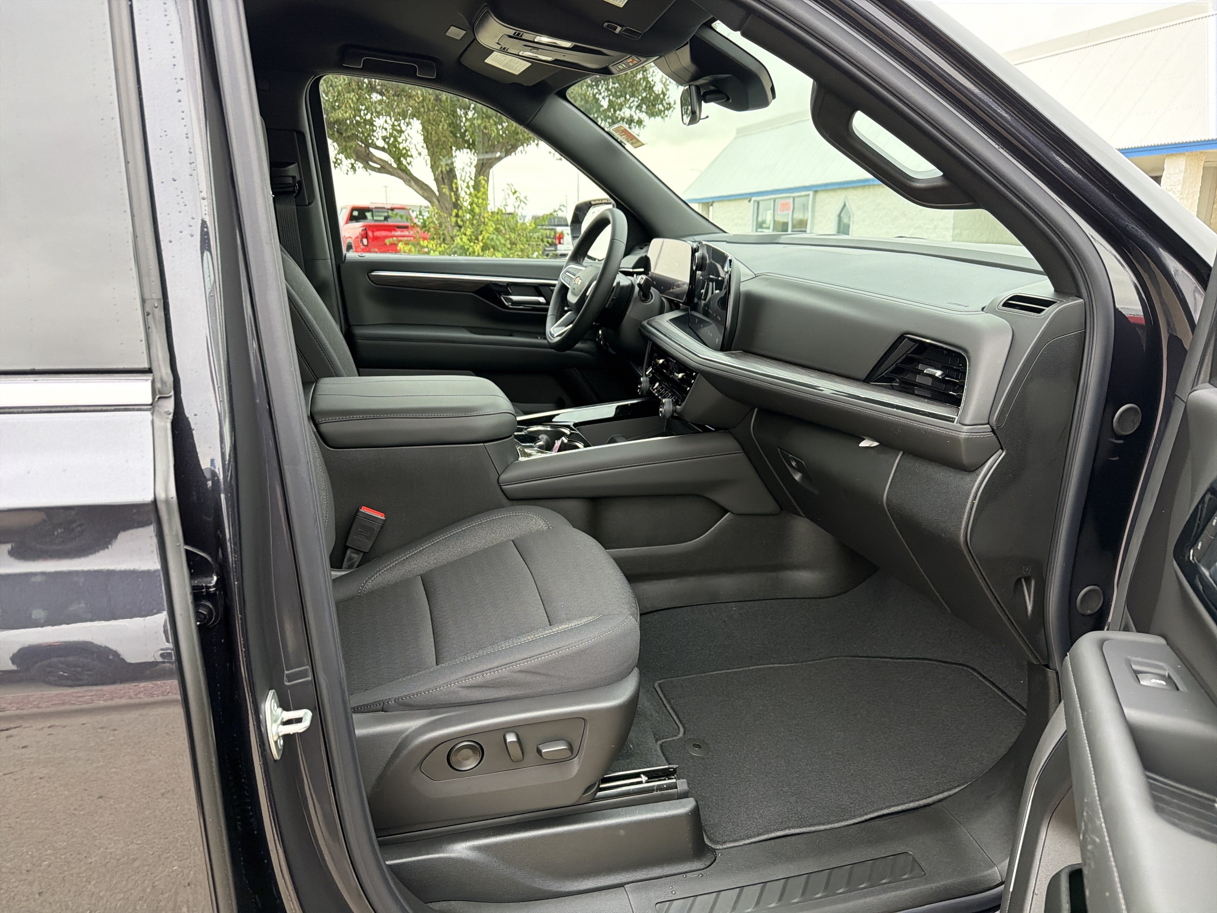 2027 Chevrolet Tahoe LS