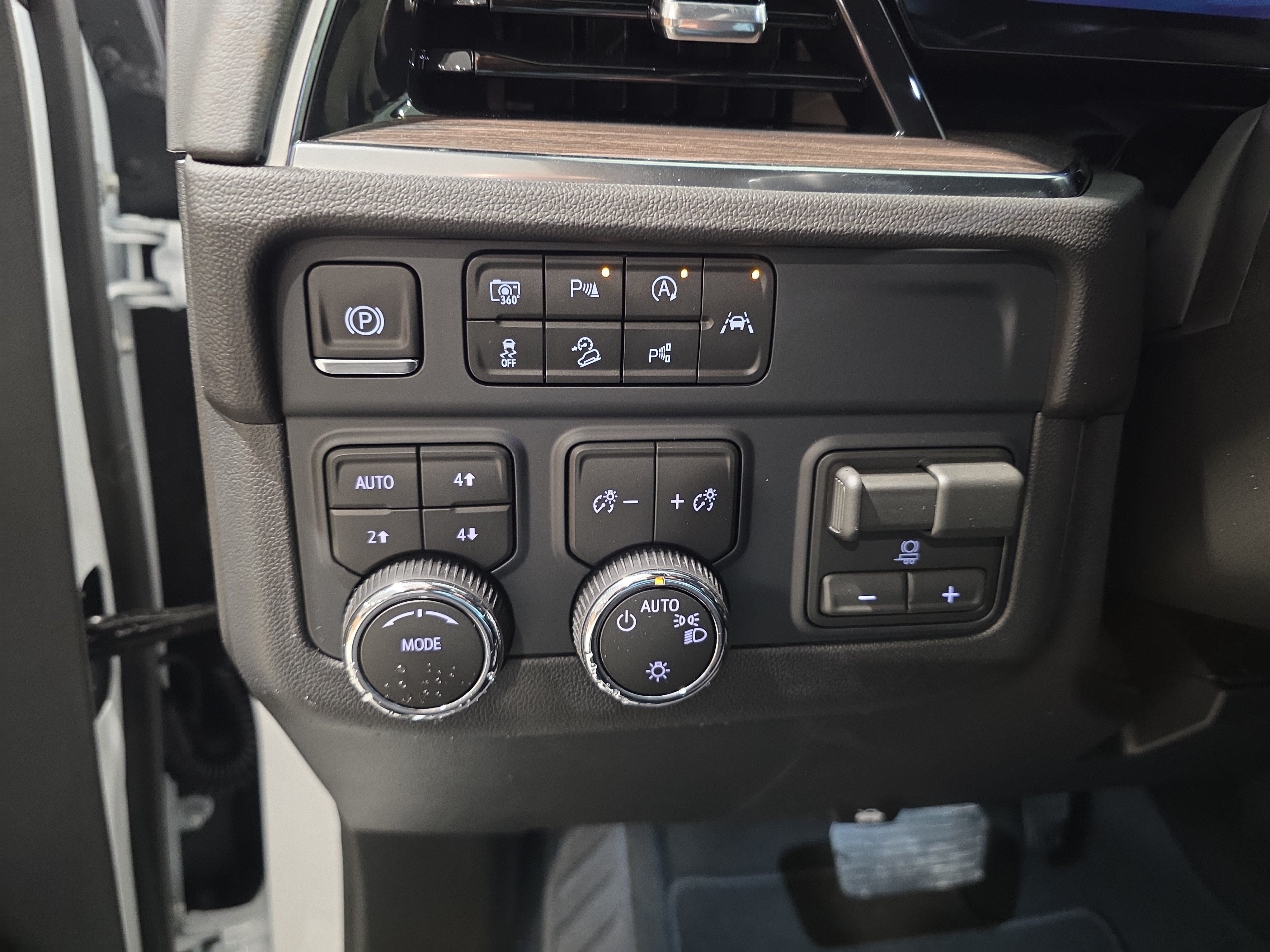 2027 Chevrolet Tahoe LS
