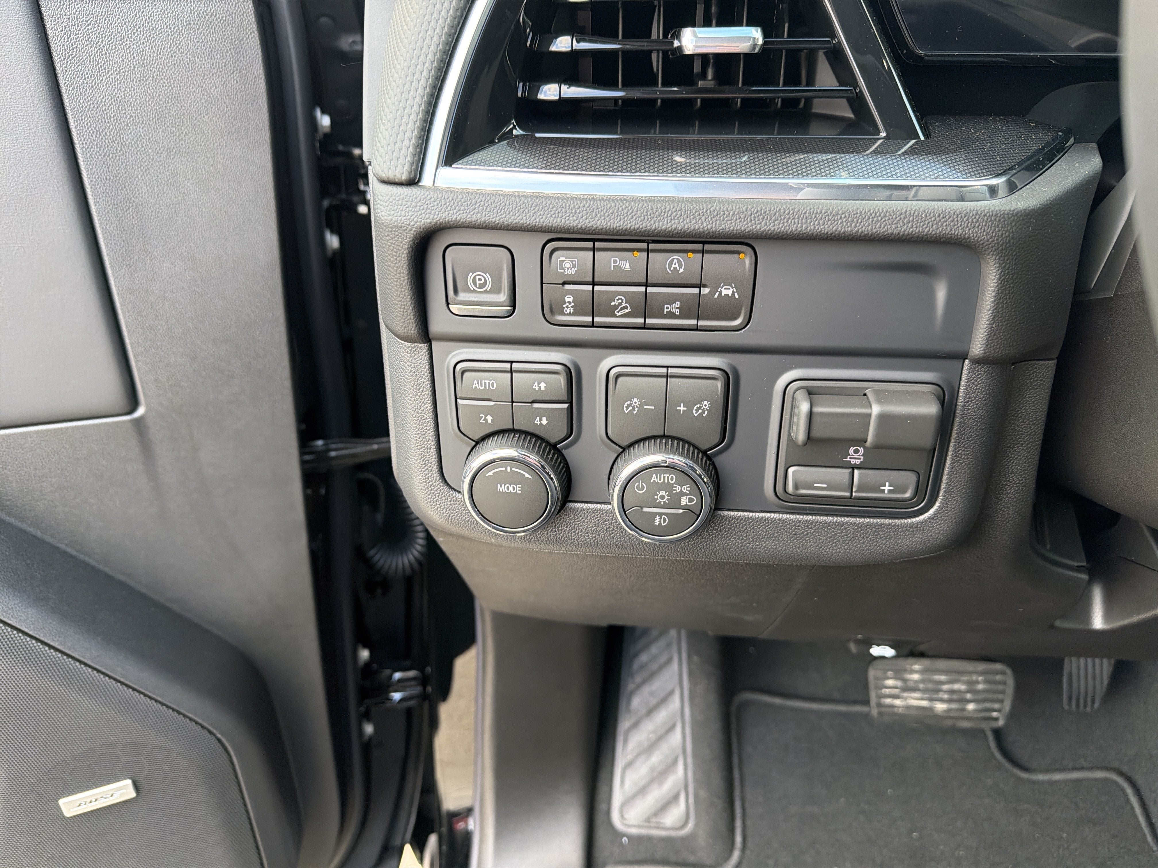 2027 Chevrolet Tahoe RST