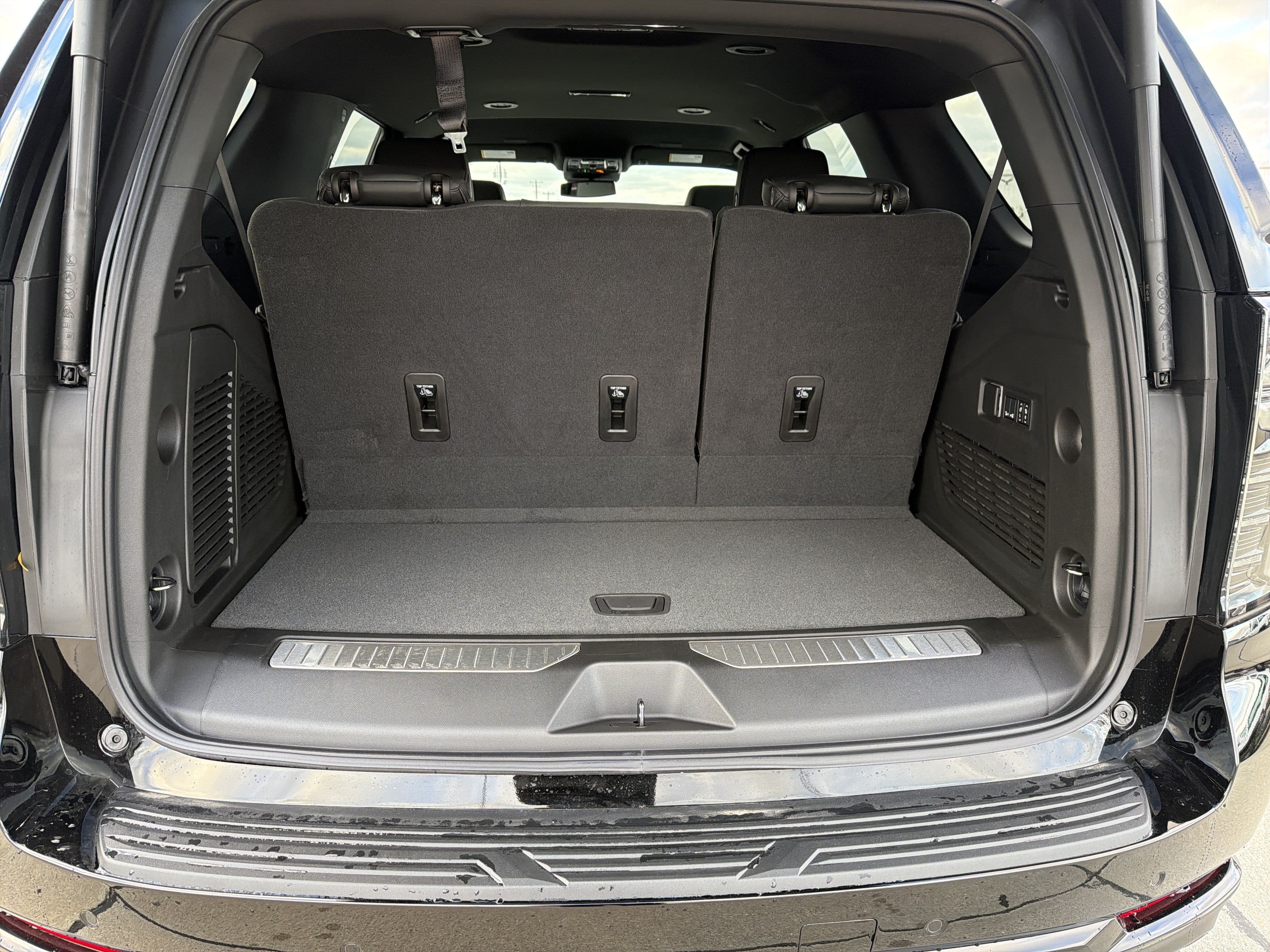 2027 Chevrolet Tahoe RST