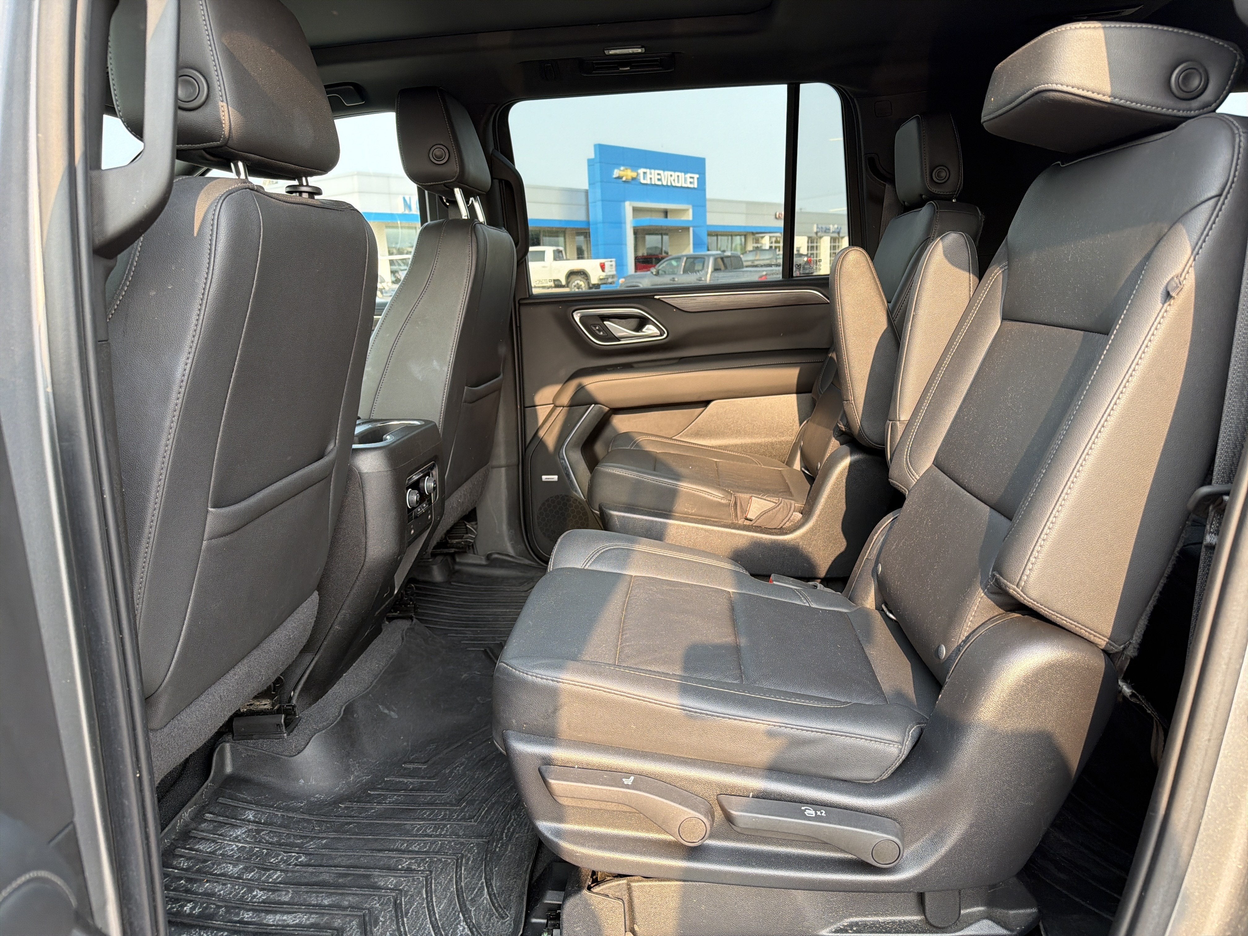 2022 Chevrolet Suburban LT
