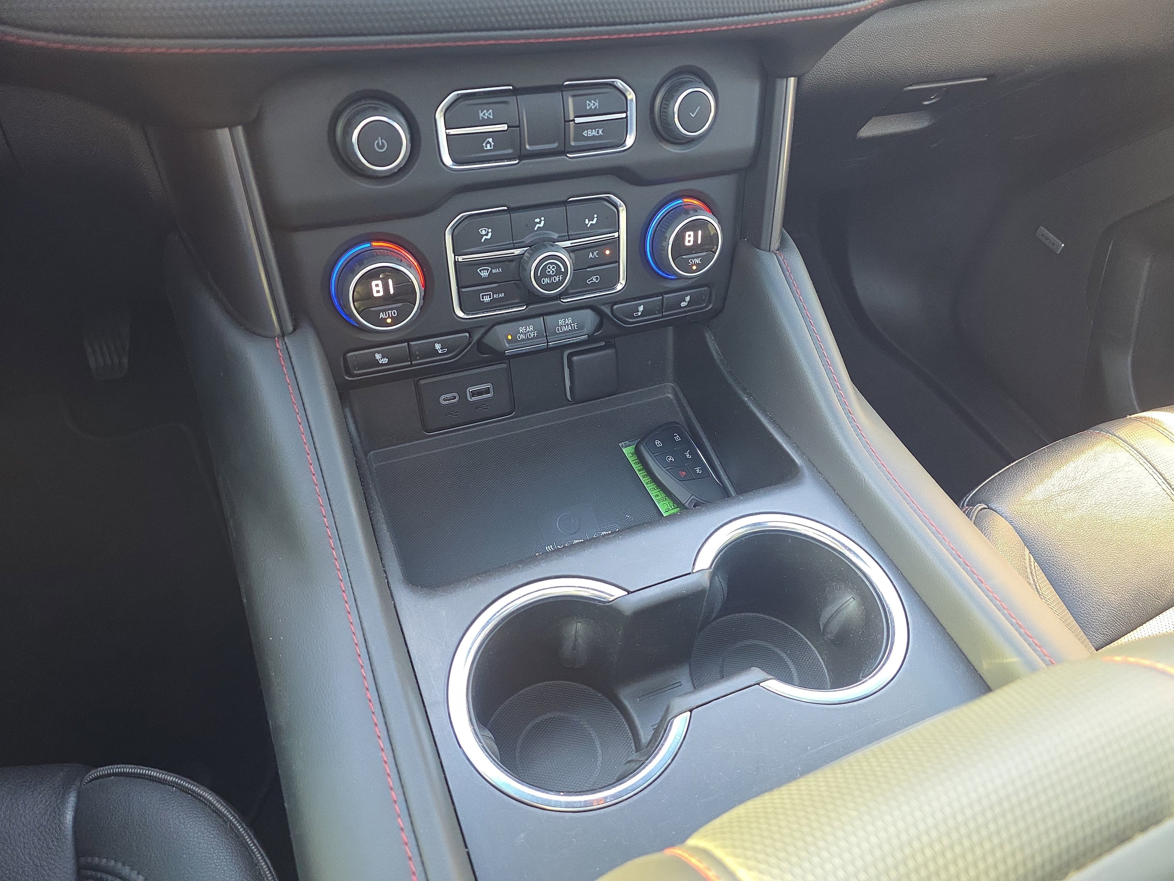 2022 Chevrolet Suburban RST