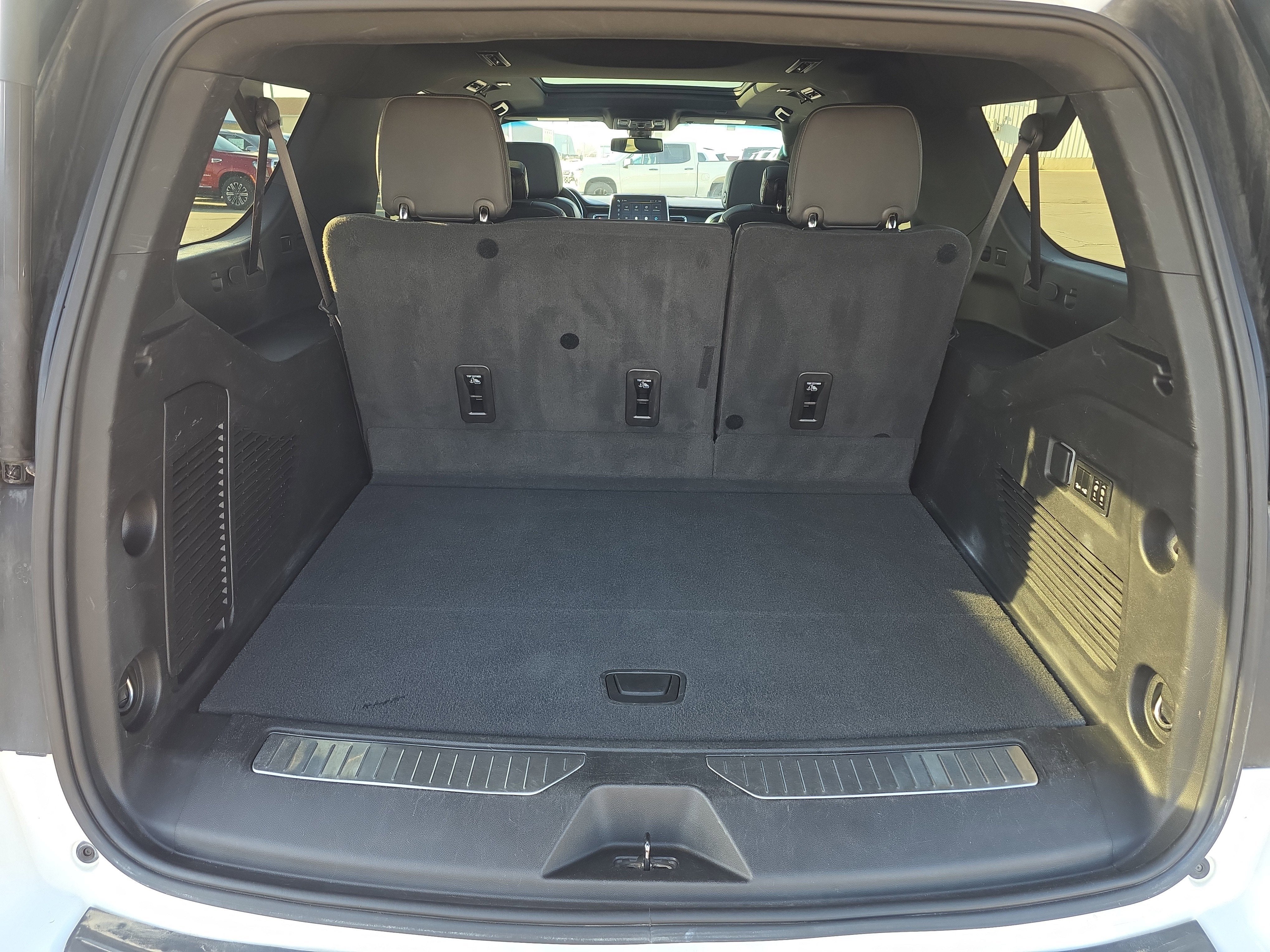 2022 Chevrolet Suburban RST