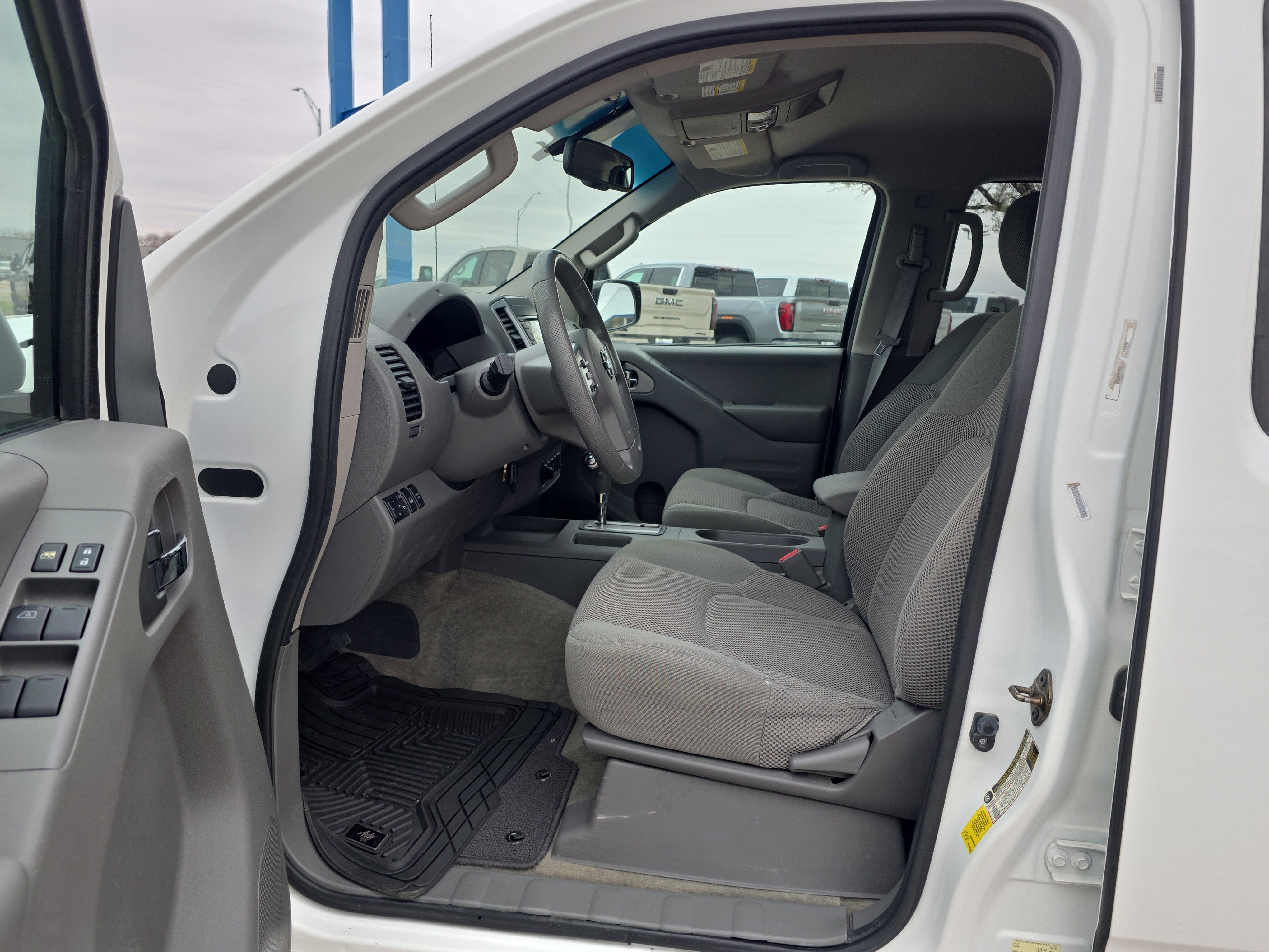 2015 Nissan Frontier SV