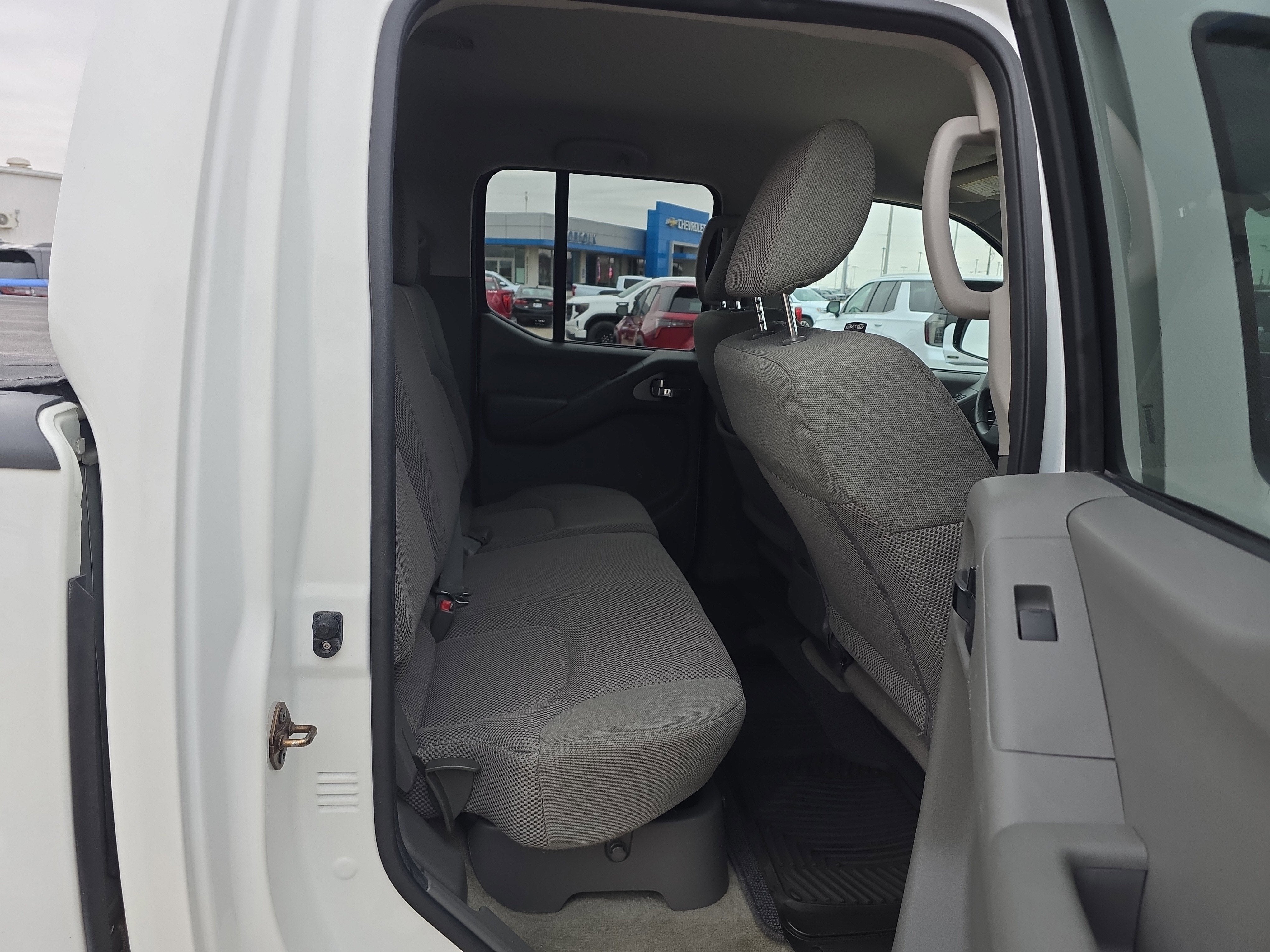 2015 Nissan Frontier SV