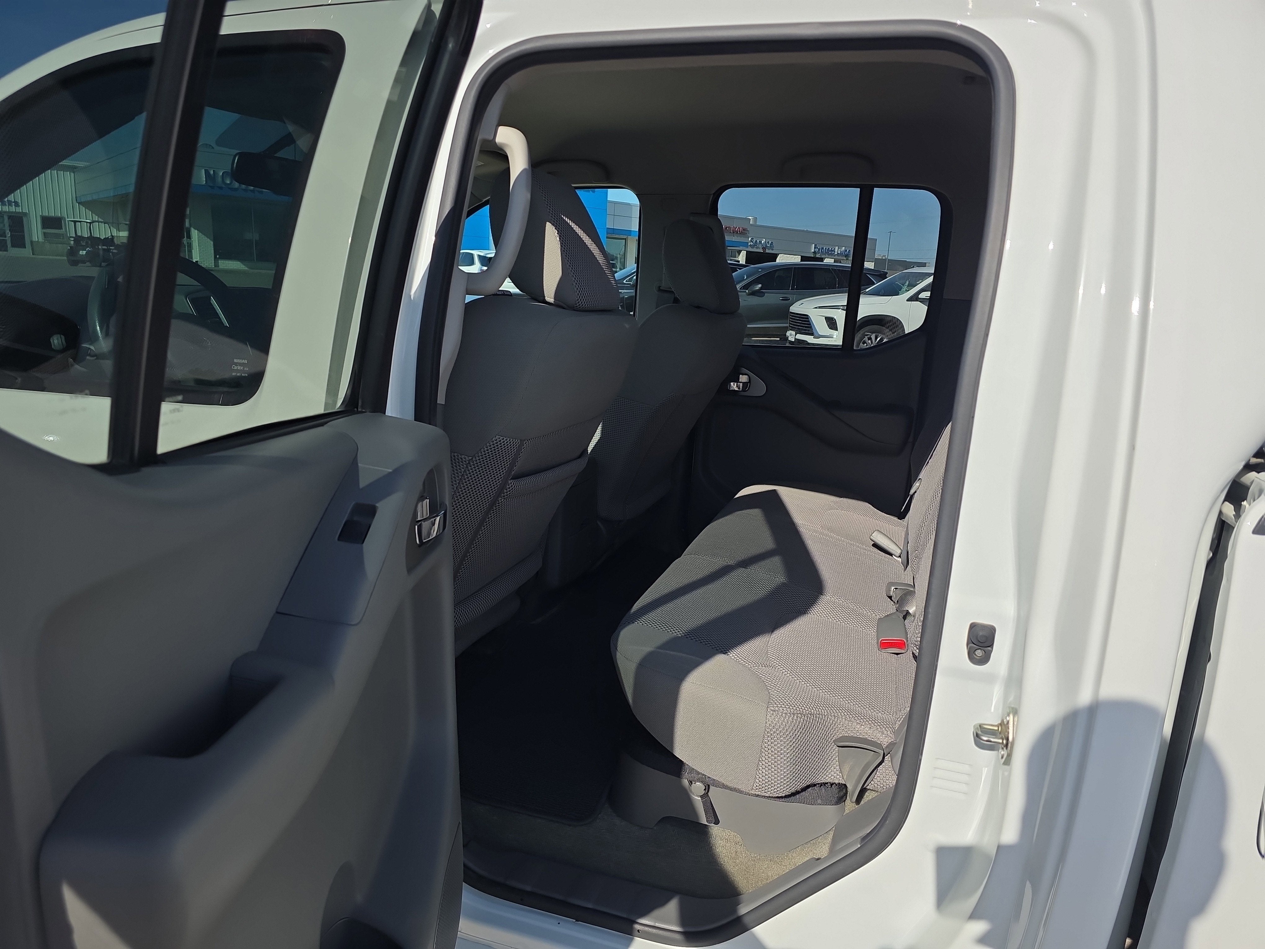 2017 Nissan Frontier SV
