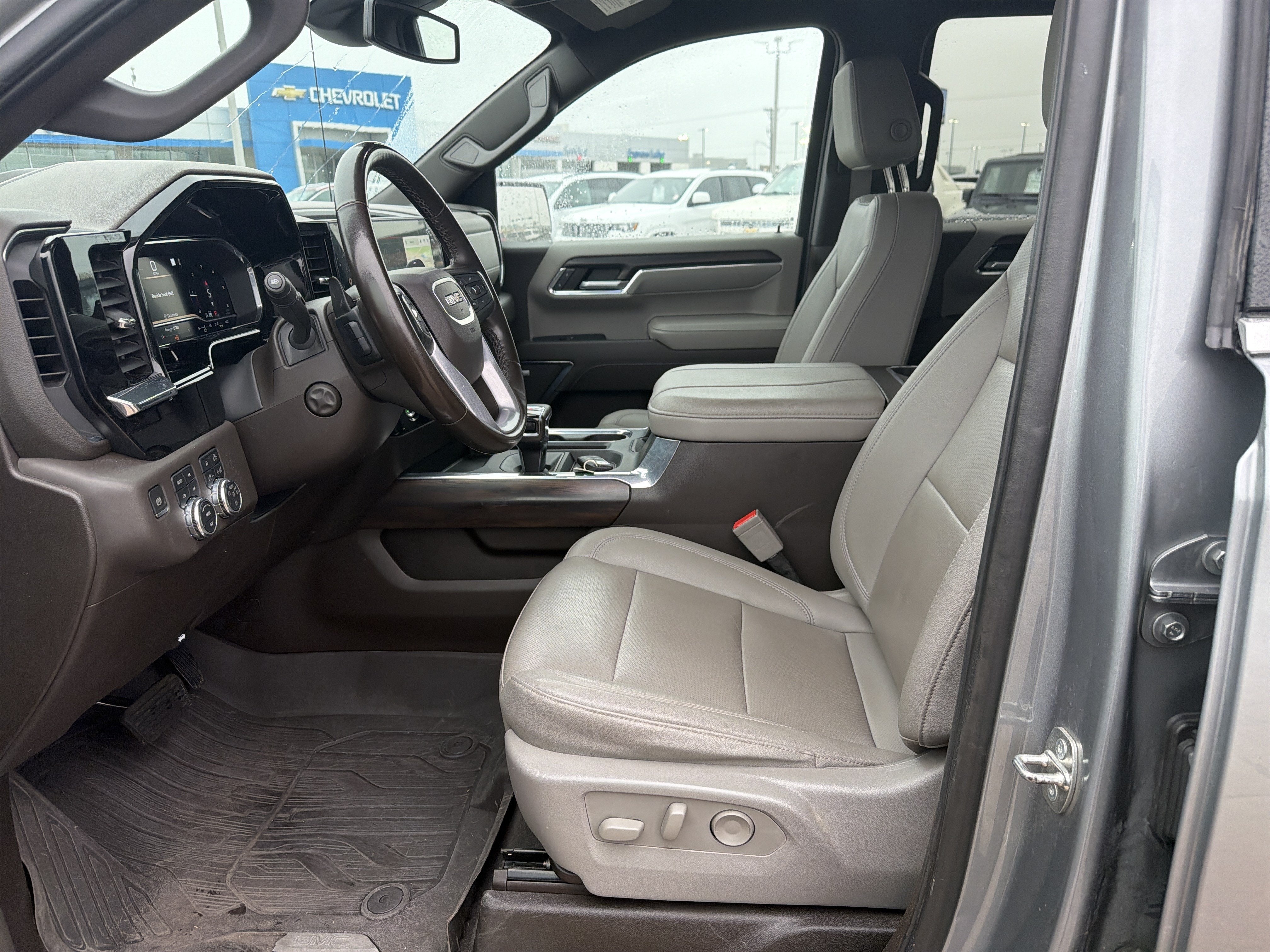 2023 GMC Sierra 1500 SLT