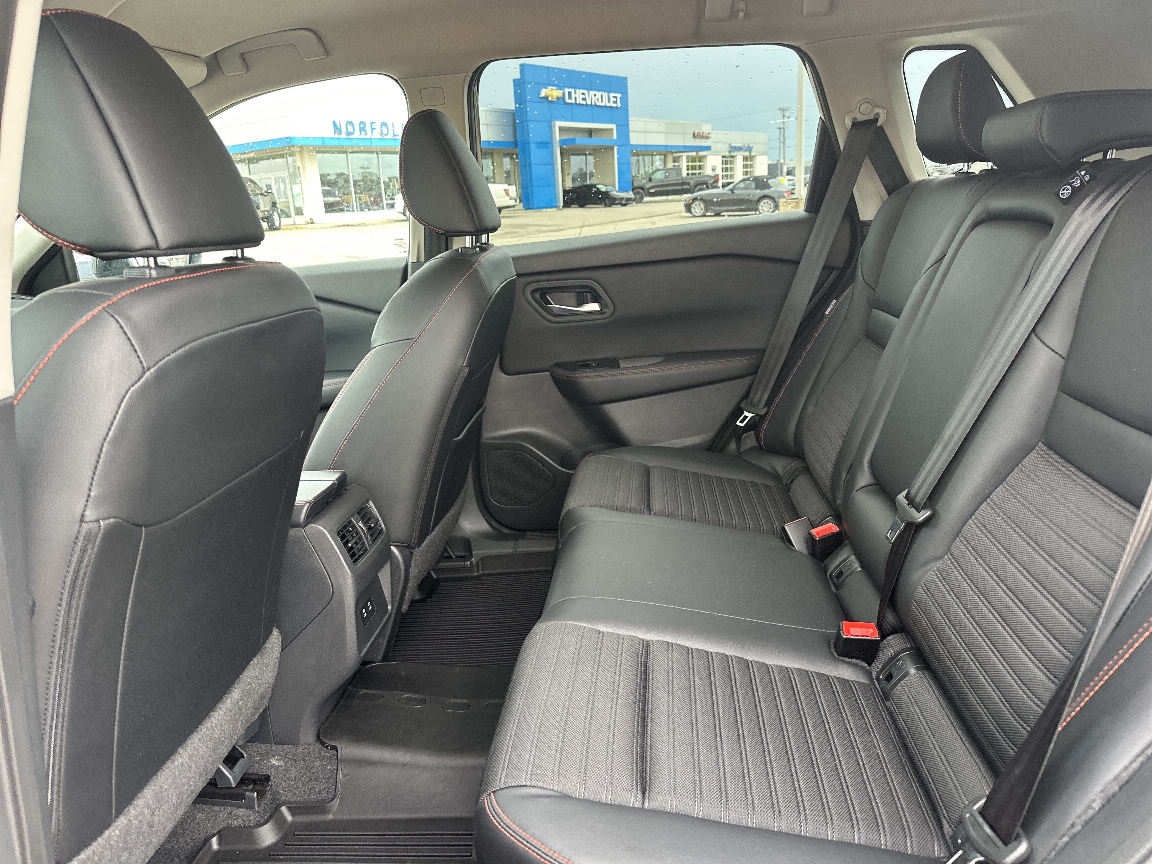 2025 Nissan Rogue Rock Creek