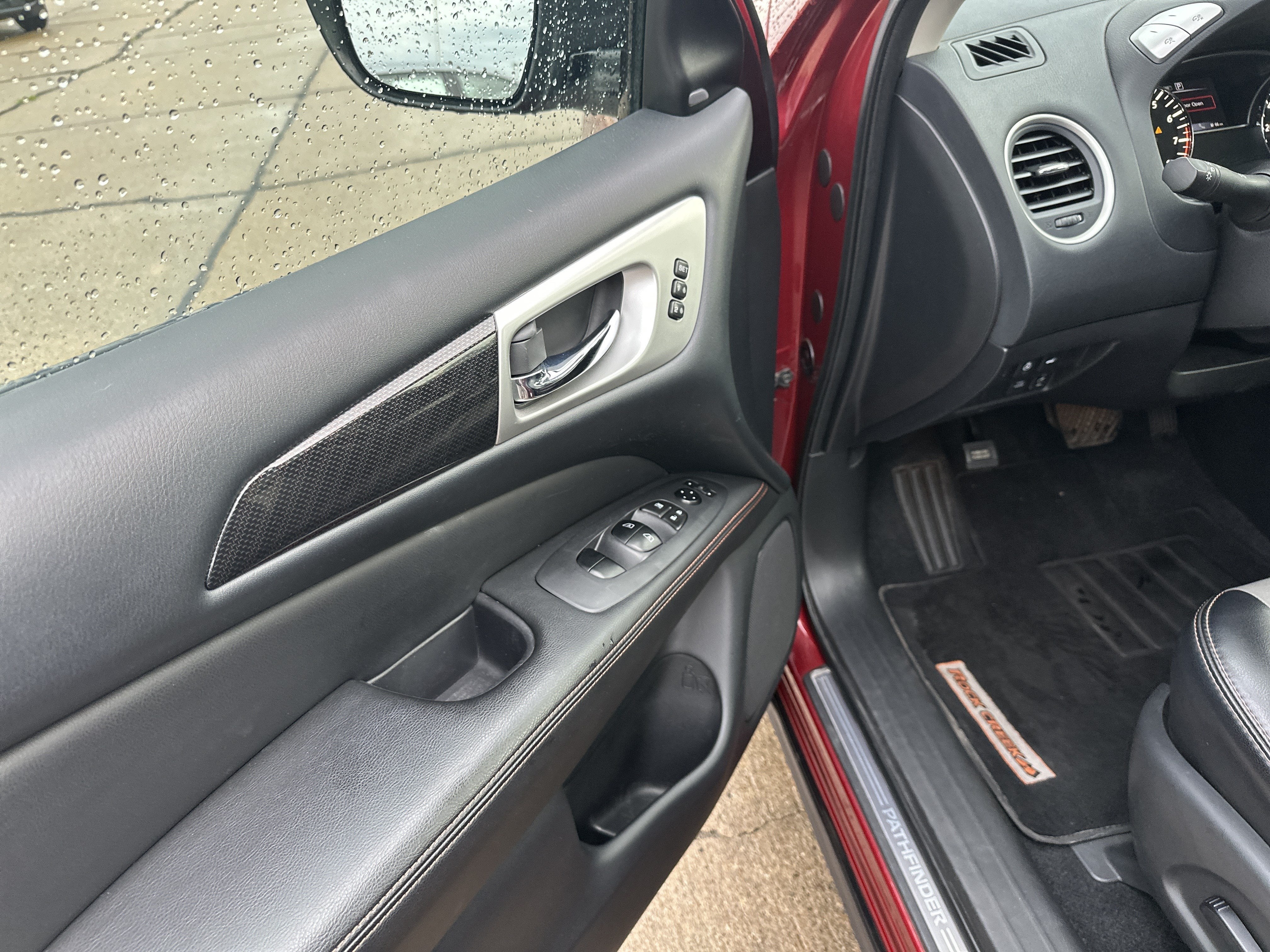 2020 Nissan Pathfinder SL 4WD