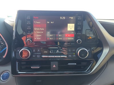 2021 Toyota Highlander Hybrid XLE