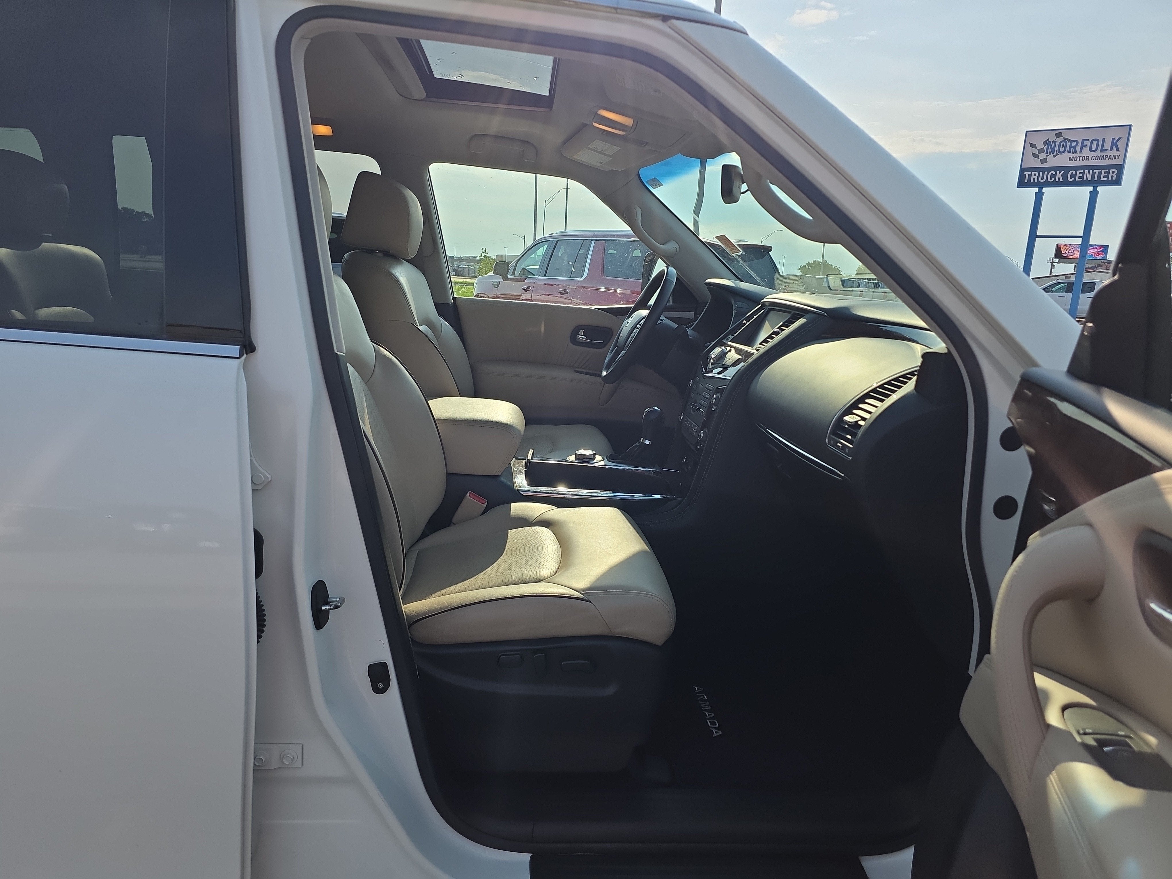 2017 Nissan Armada Platinum