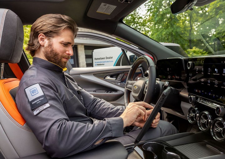 Norfolk GM Auto Center Mobile Service Technician